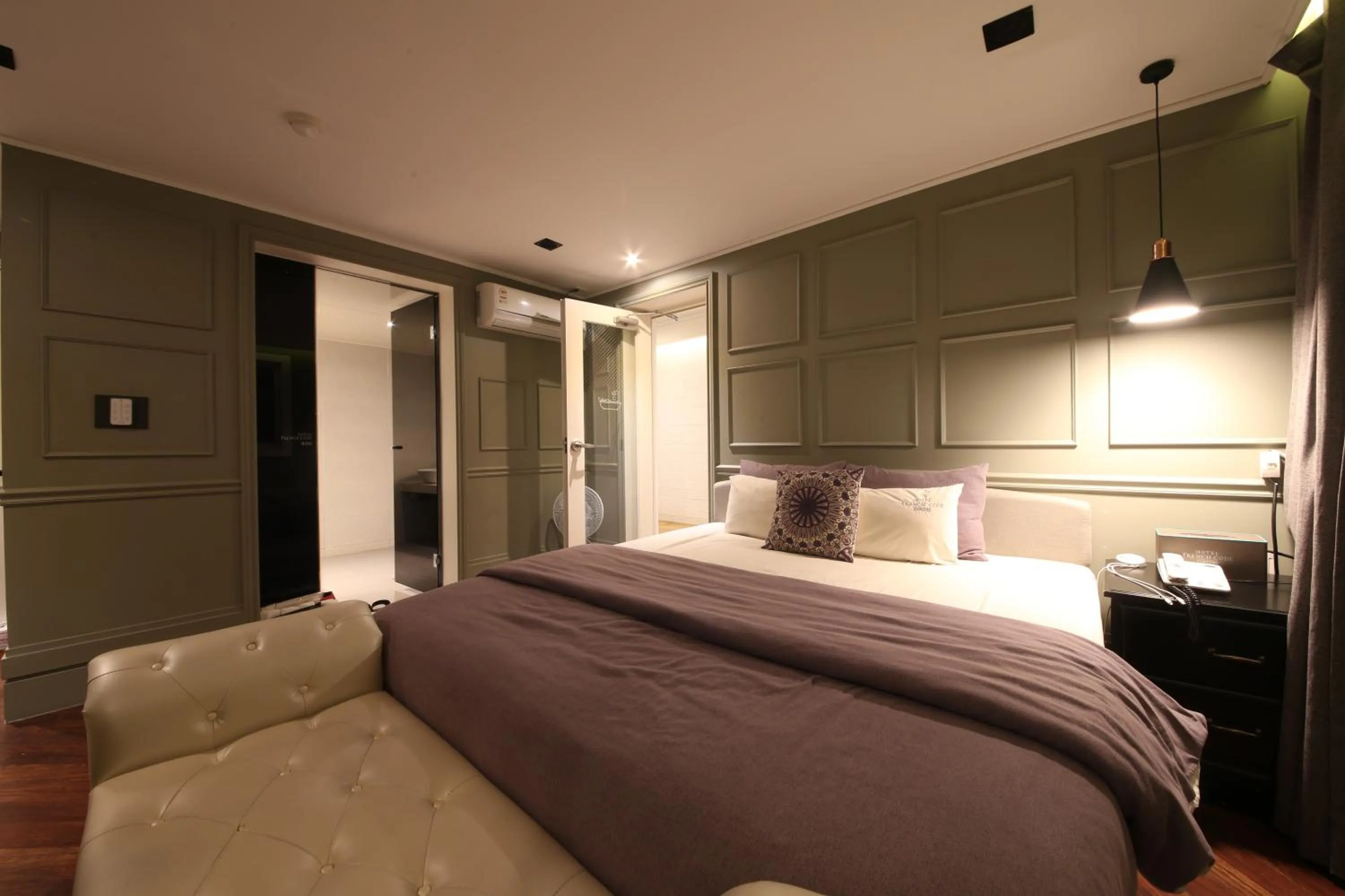 Bed in Hotel Frenchcode