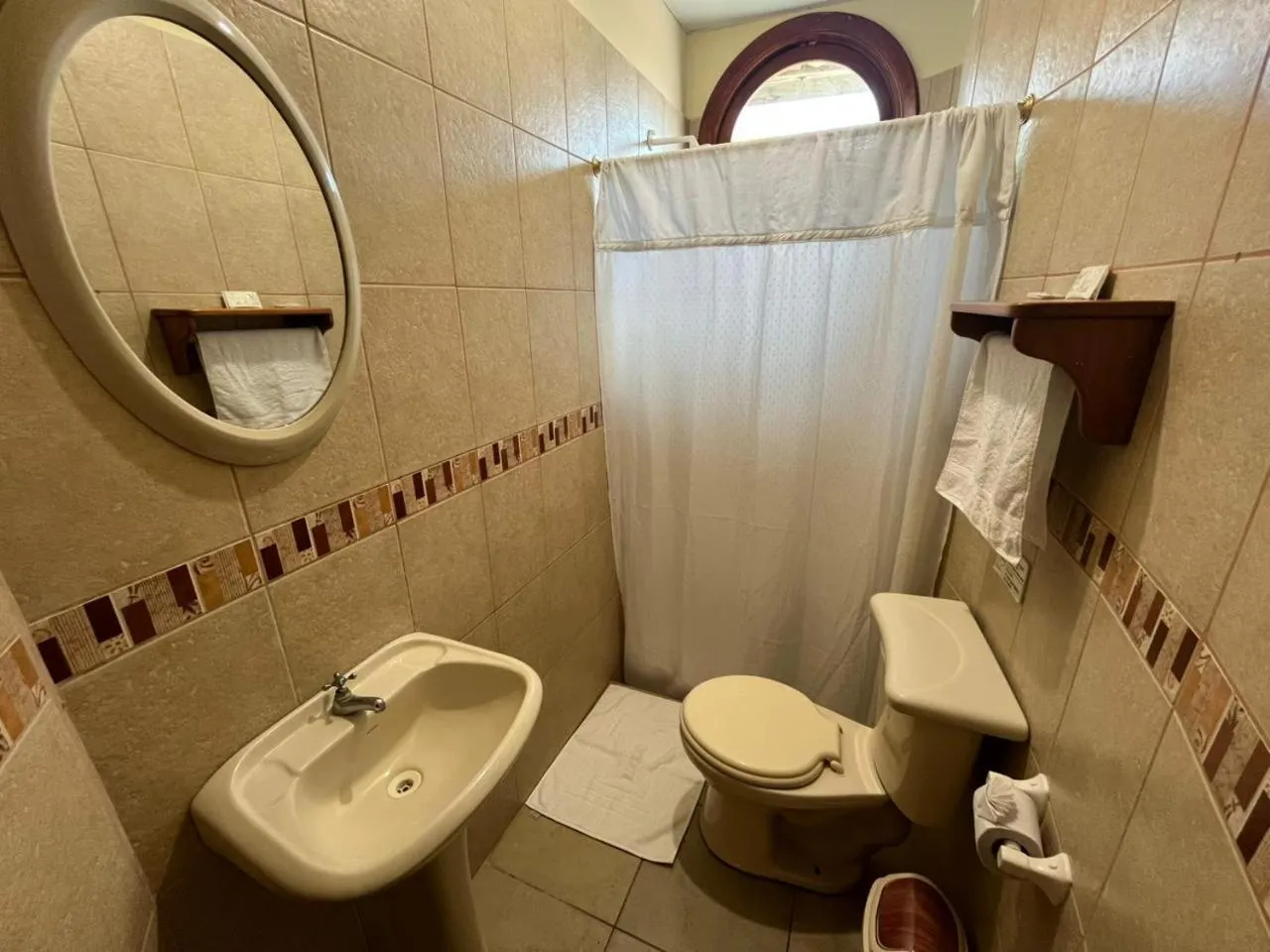 Shower in Hostal Neptuno - Poseidon