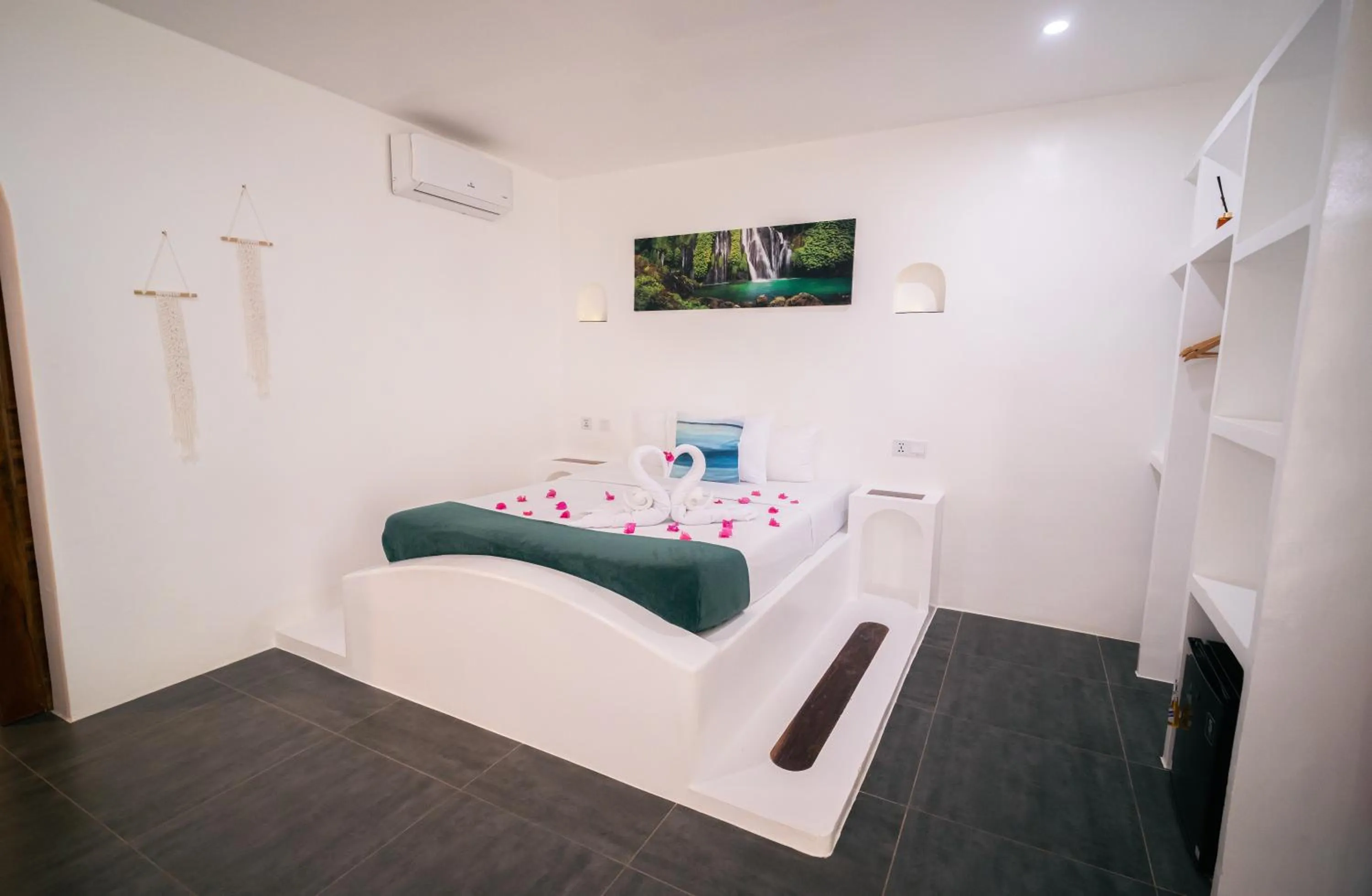 Bed in Secret paradise moalboal