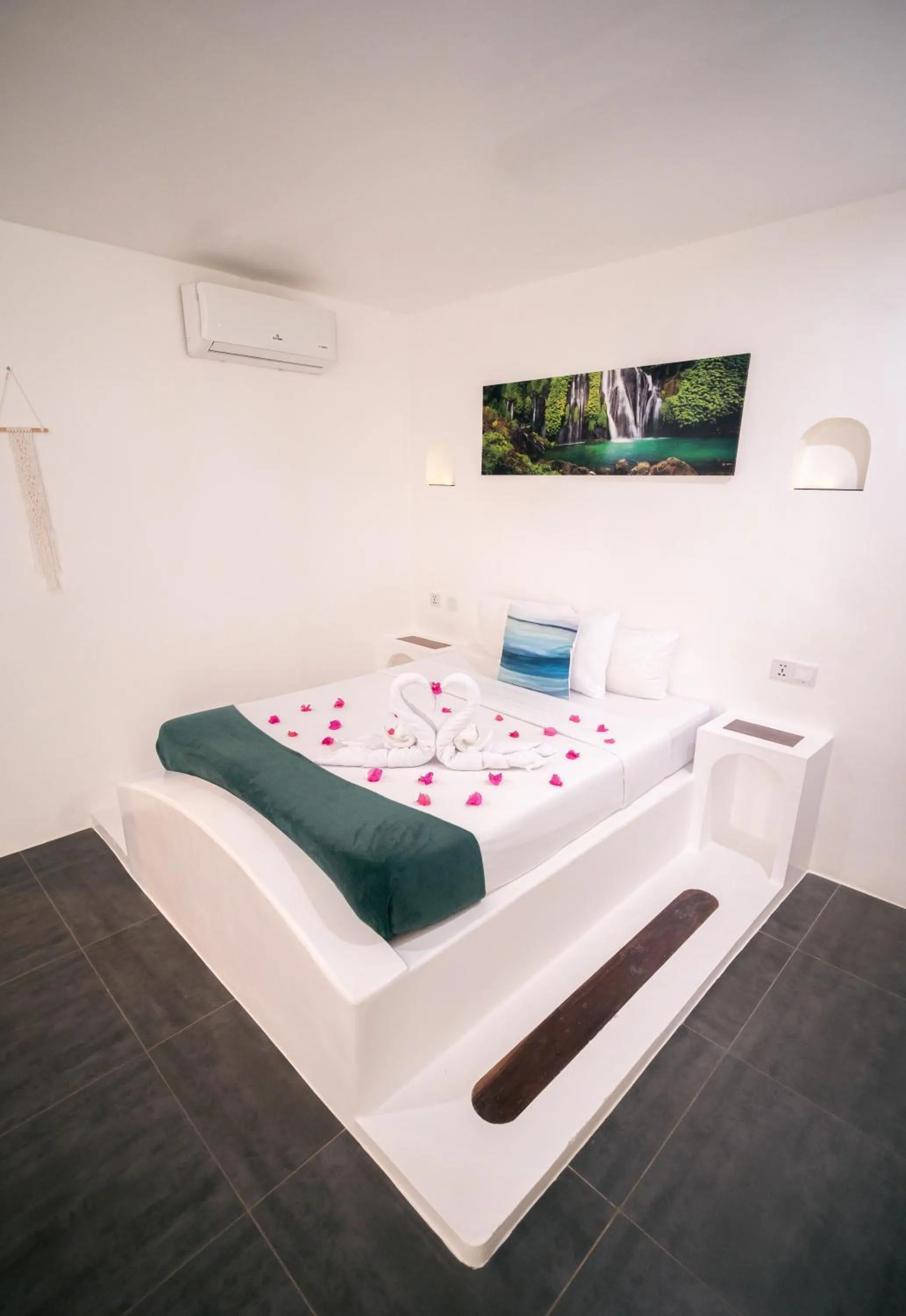 Bed in Secret paradise moalboal