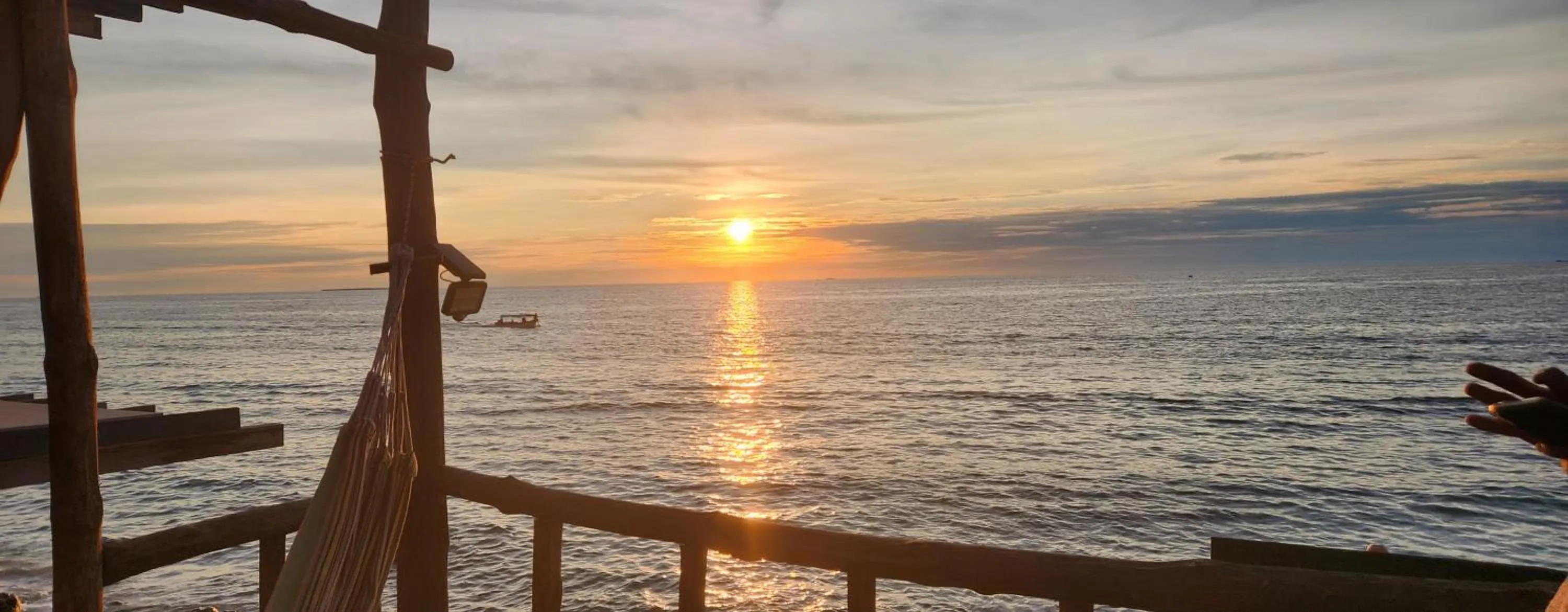 Sunset in Baru Jet Set Beach & Hostal