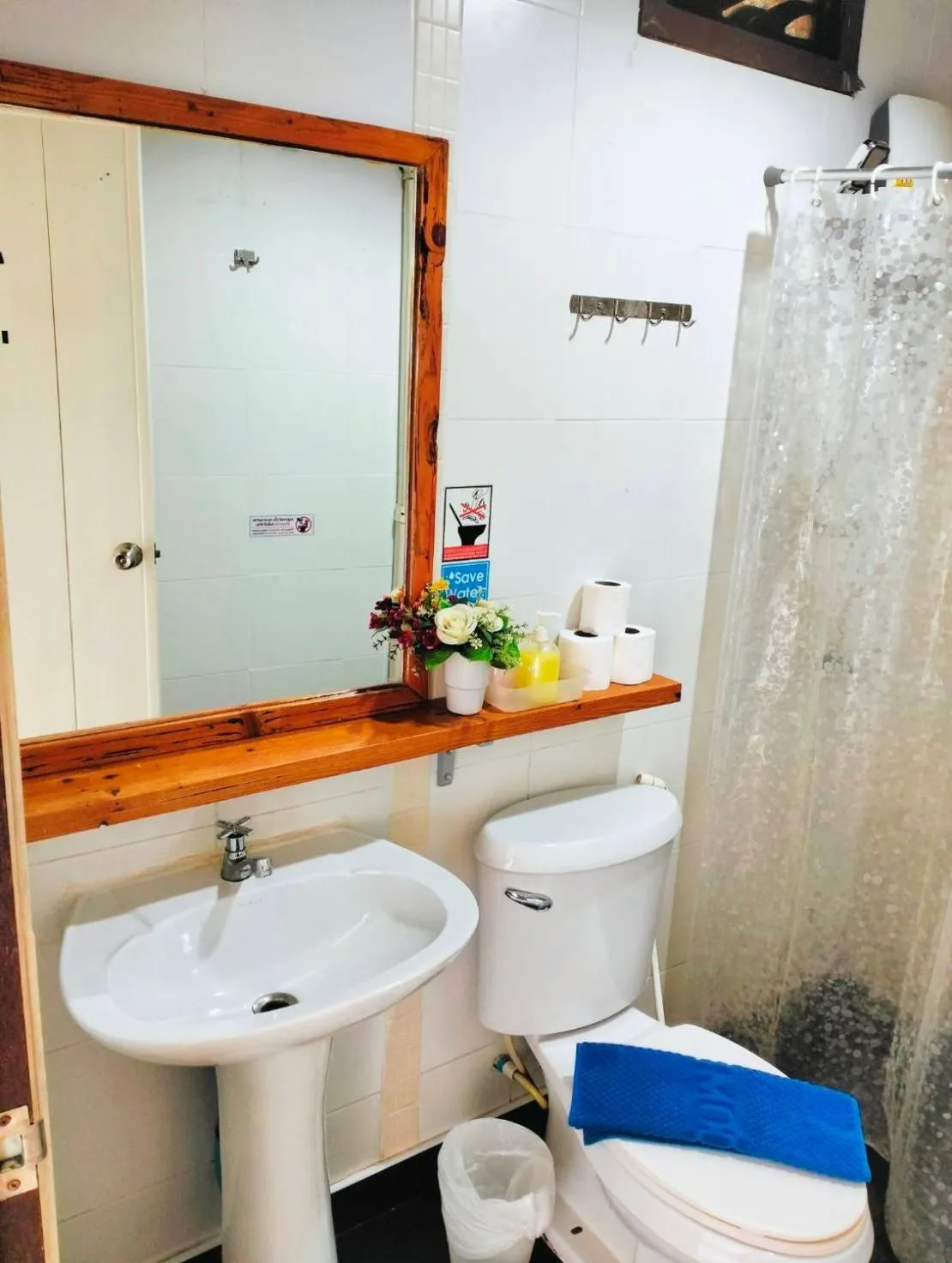 Bathroom in Blue View House Phi Phi