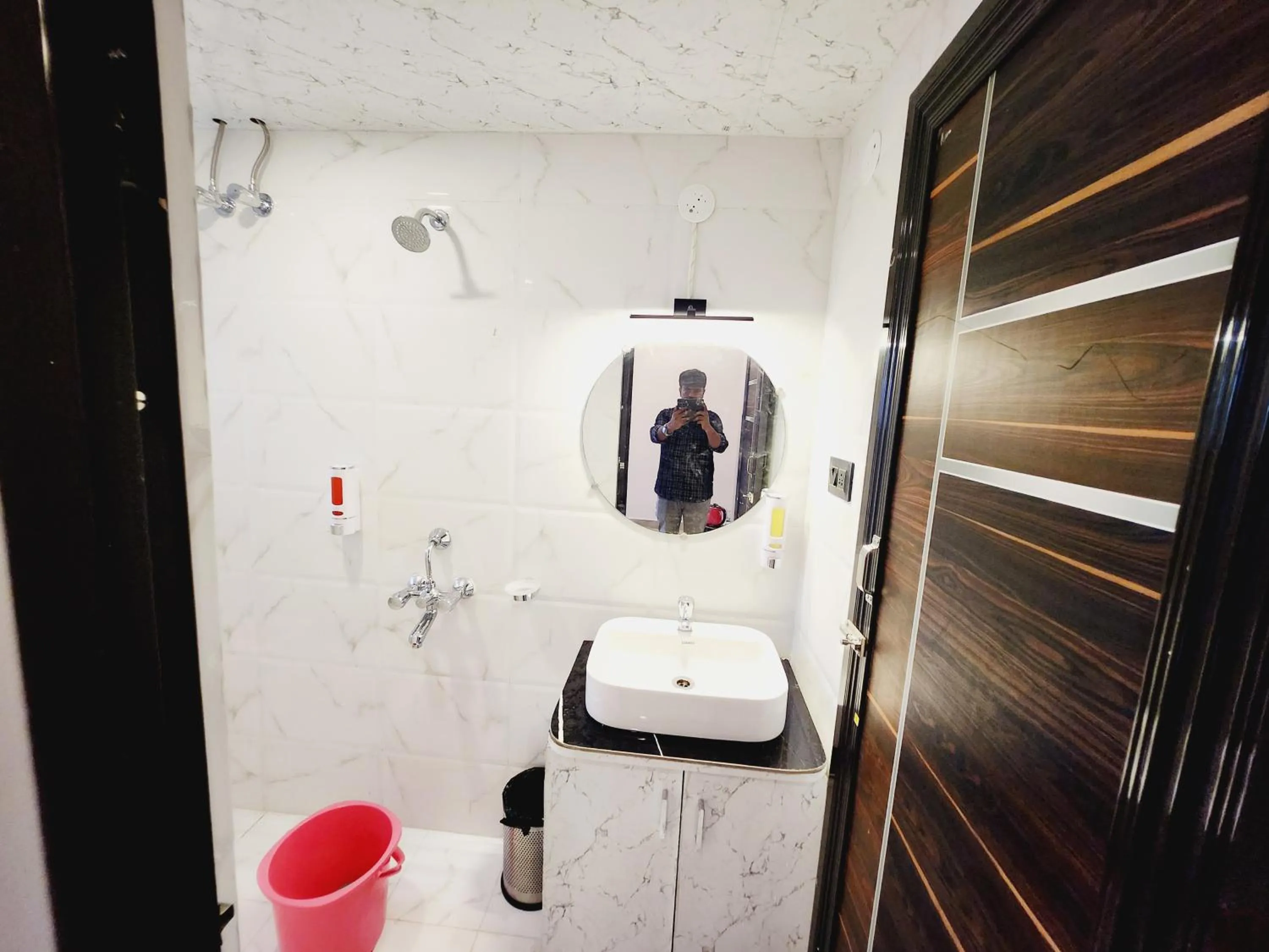 THE GREENSTAR INN PREMIUM