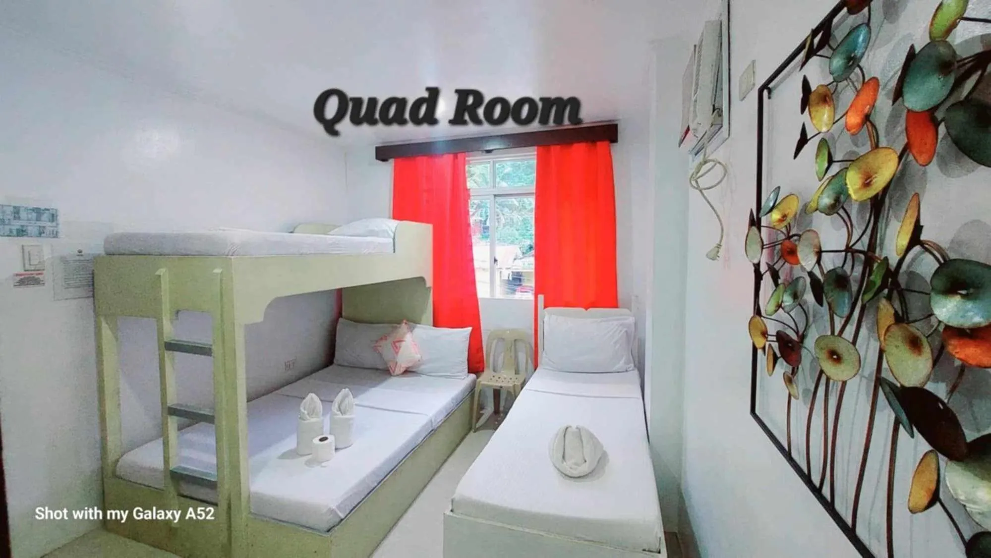 Bed in Island Hop Inn