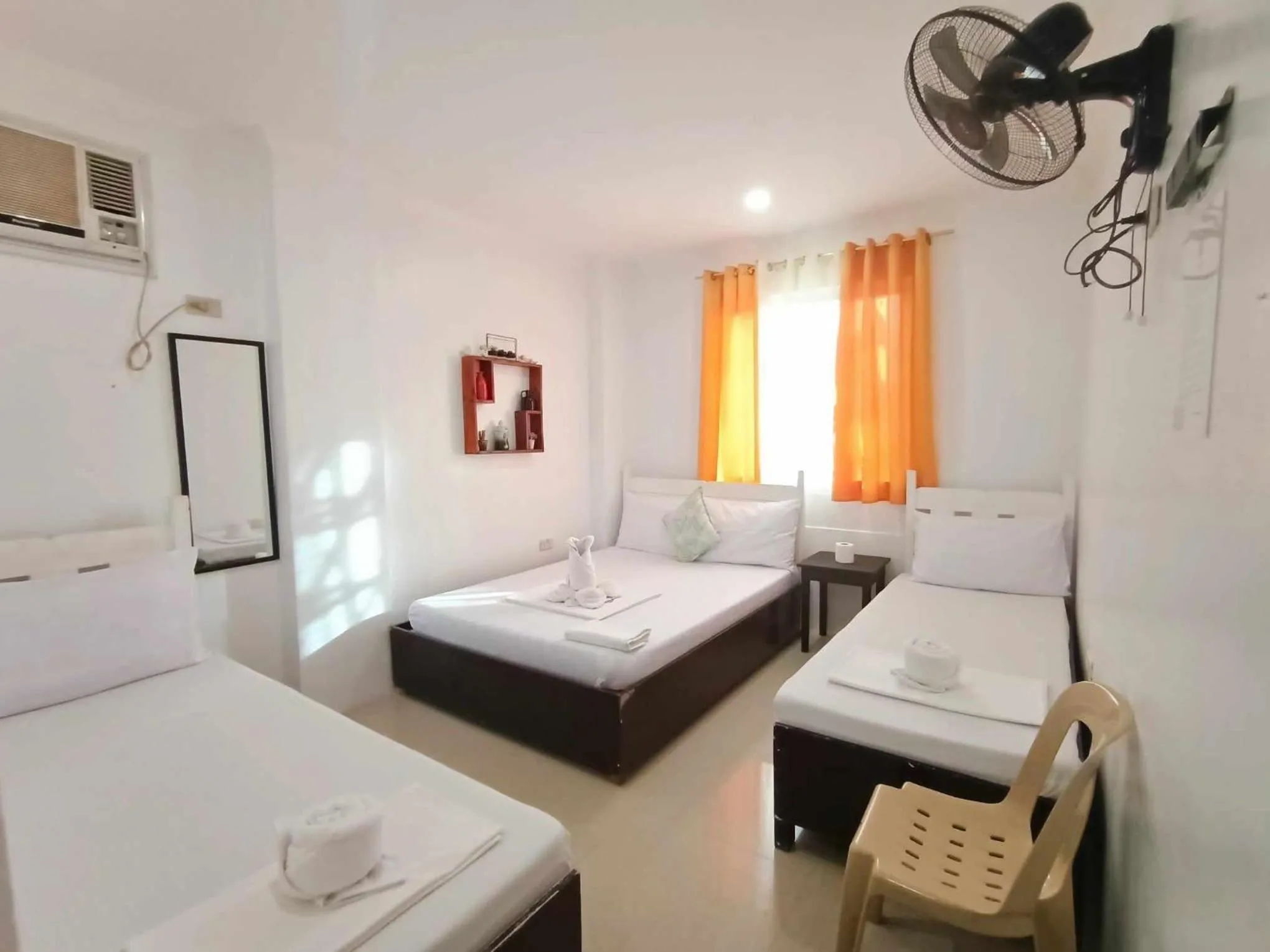 Bed in Island Hop Inn