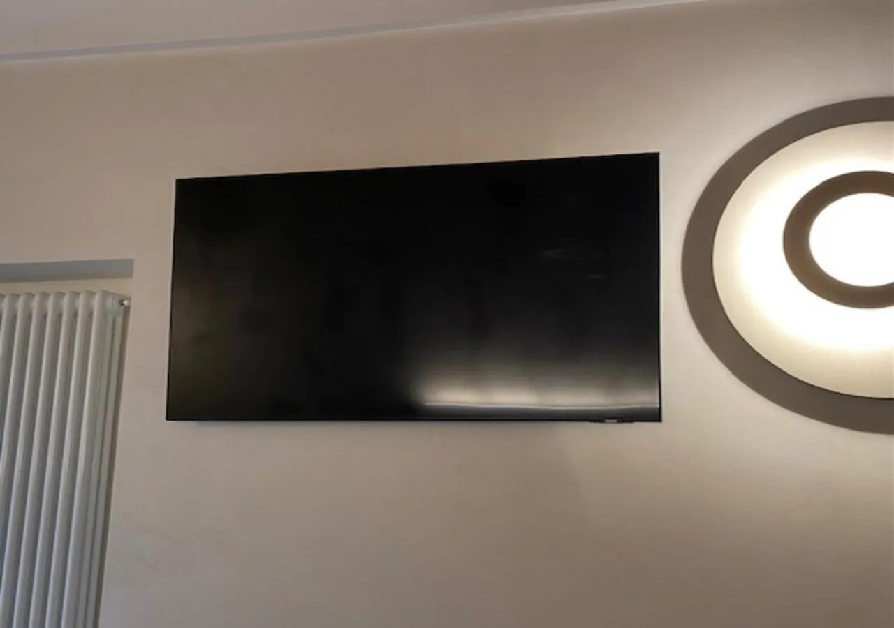 TV and multimedia in Cà Uberti Palace Hotel, MantegnaHotels