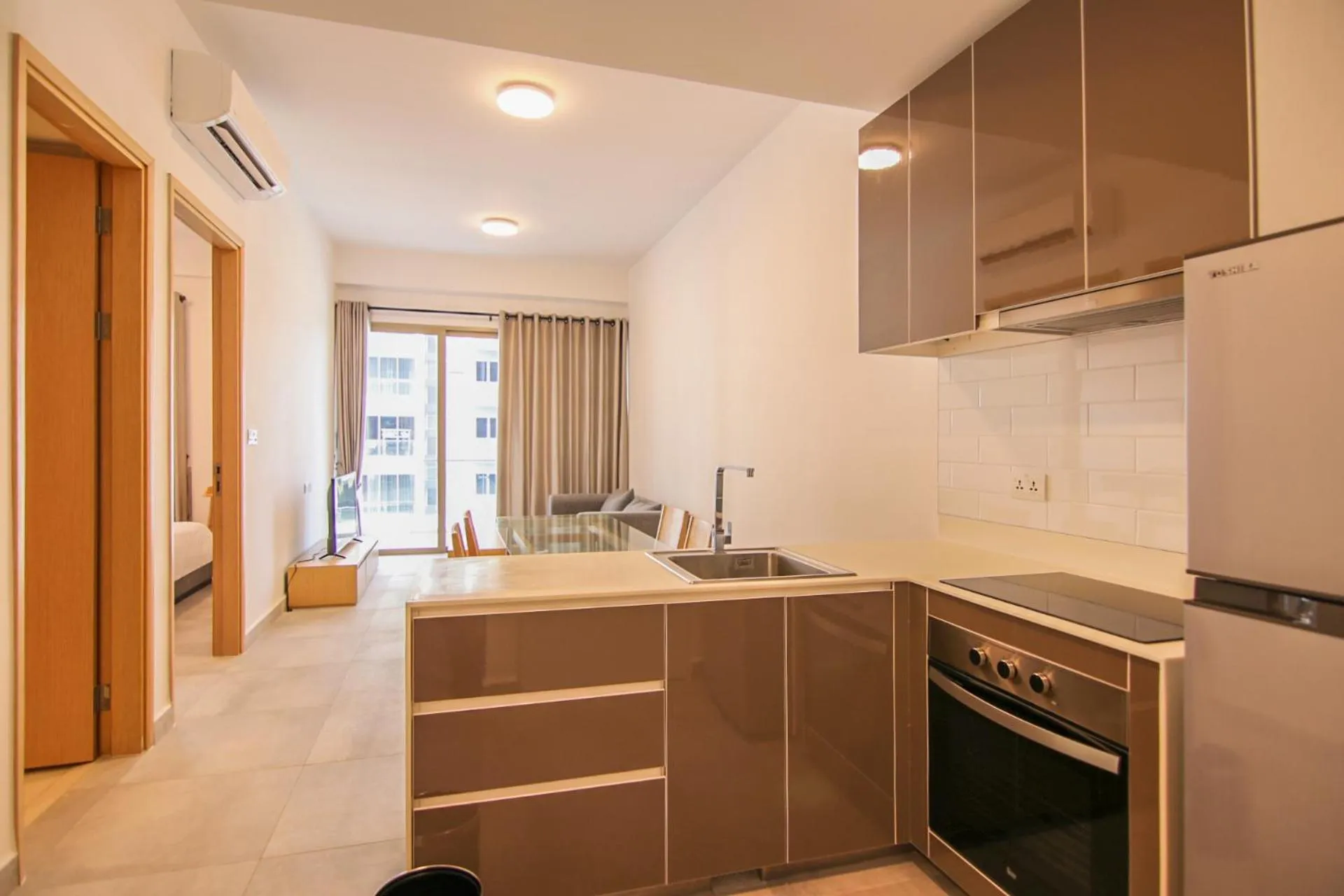 Kitchen or kitchenette in 85 SOHO Hotel & Apartment