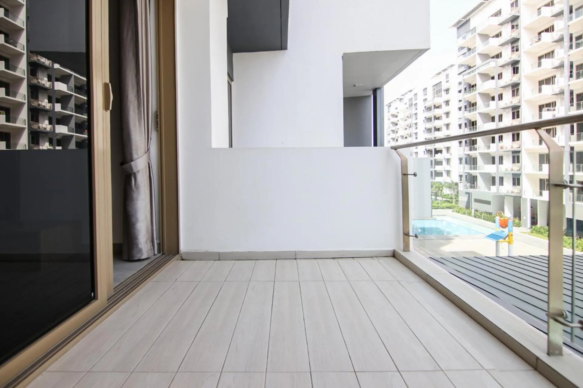 Balcony/Terrace in 85 SOHO Hotel & Apartment