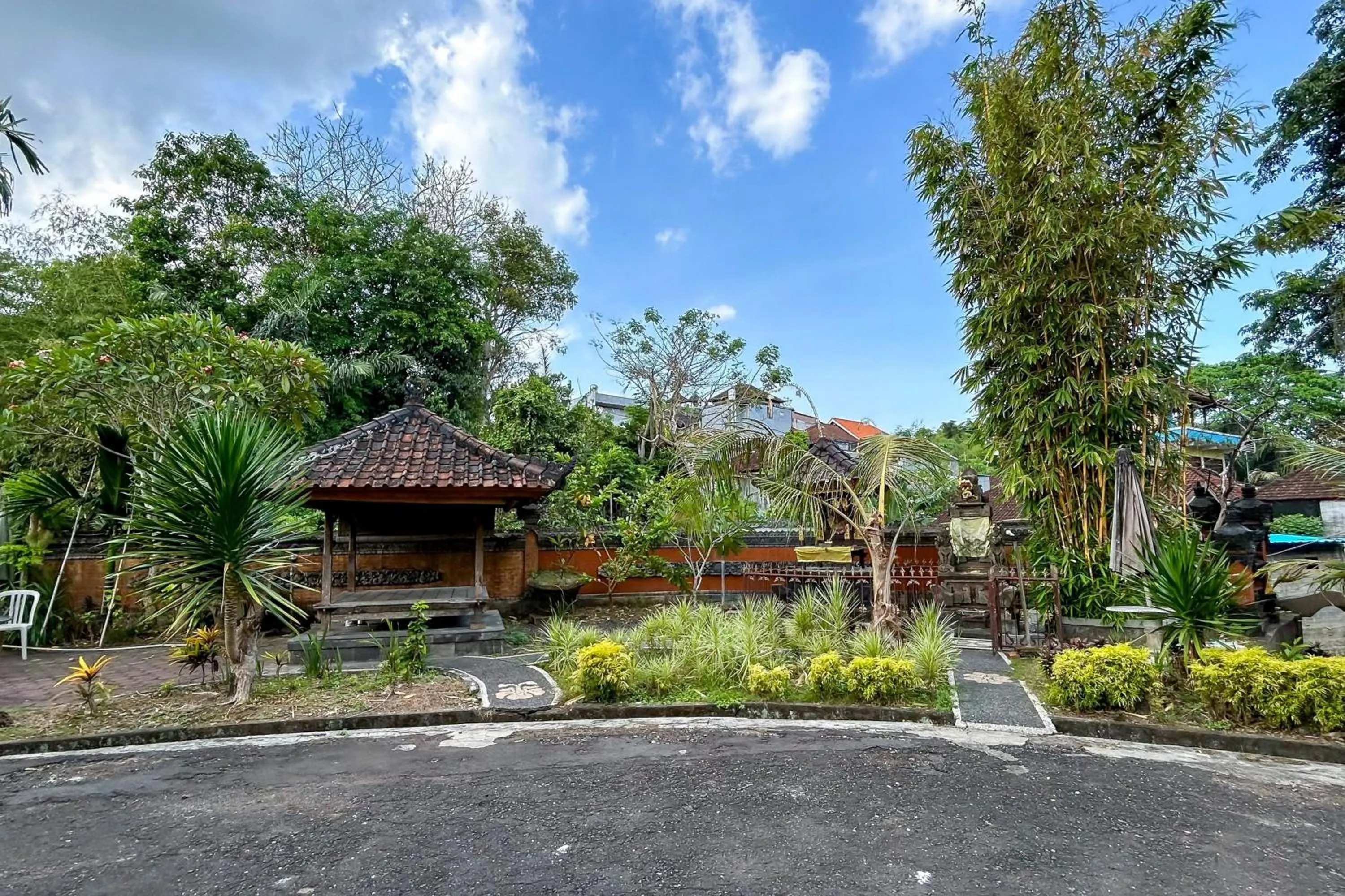Facade/entrance in Batukaru Garden Hotel Ubung Denpasar