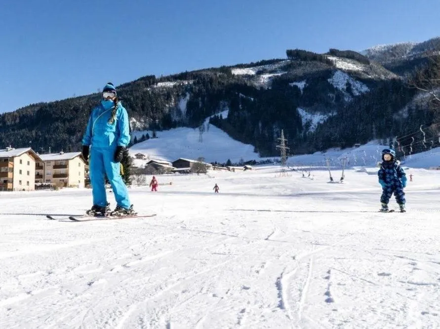 Skiing in Appartements by Hofer - Ski-in Ski-out