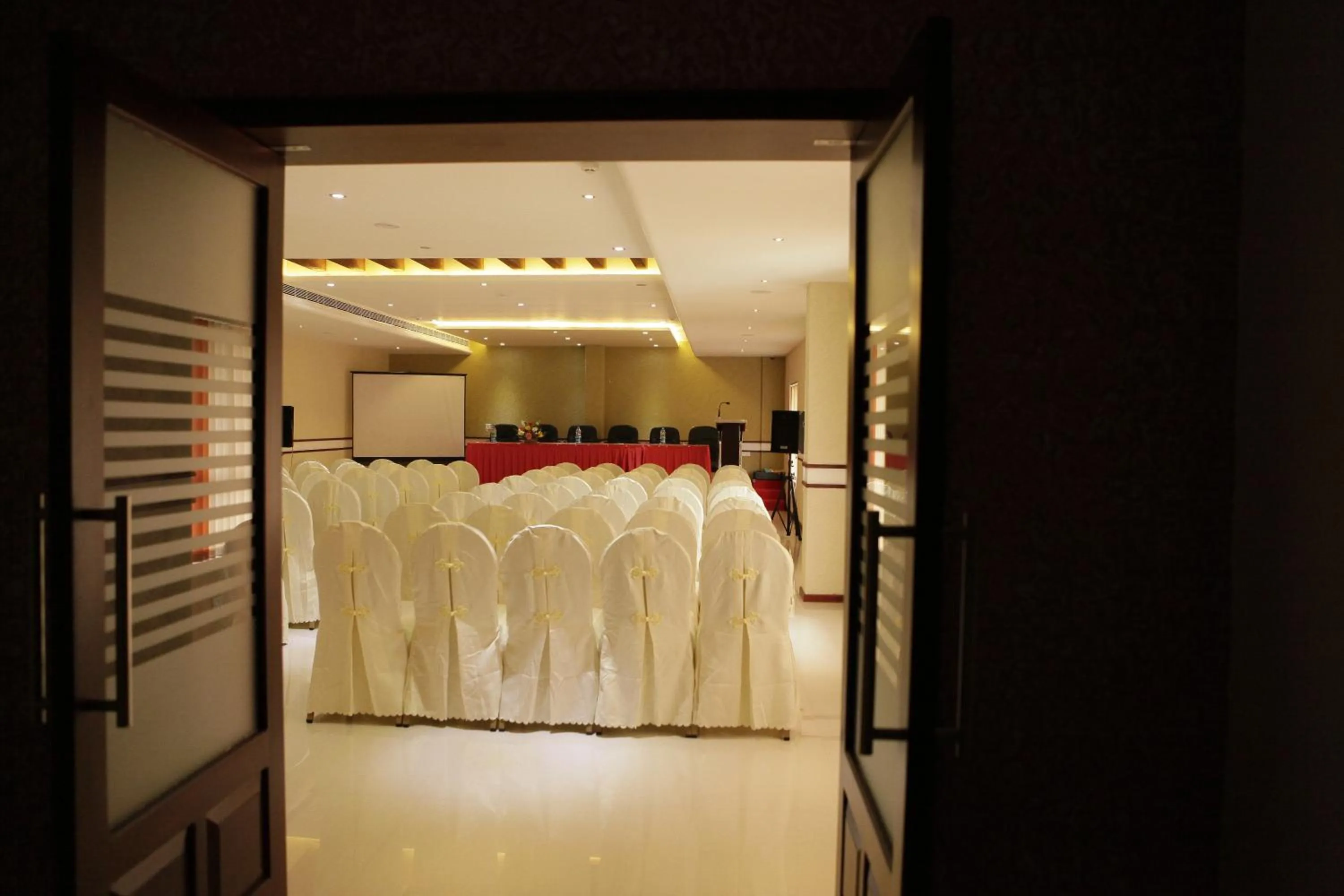 Banquet/Function facilities in Athirappilly Residency Chalakudy