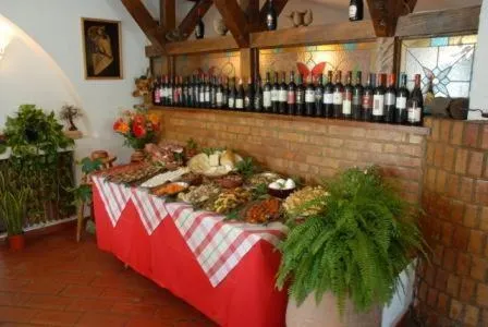 Restaurant/places to eat in Hotel Duca Di Calabria