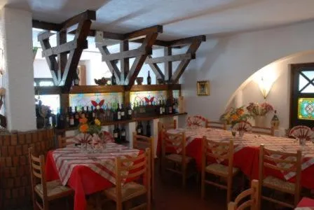 Restaurant/places to eat in Hotel Duca Di Calabria