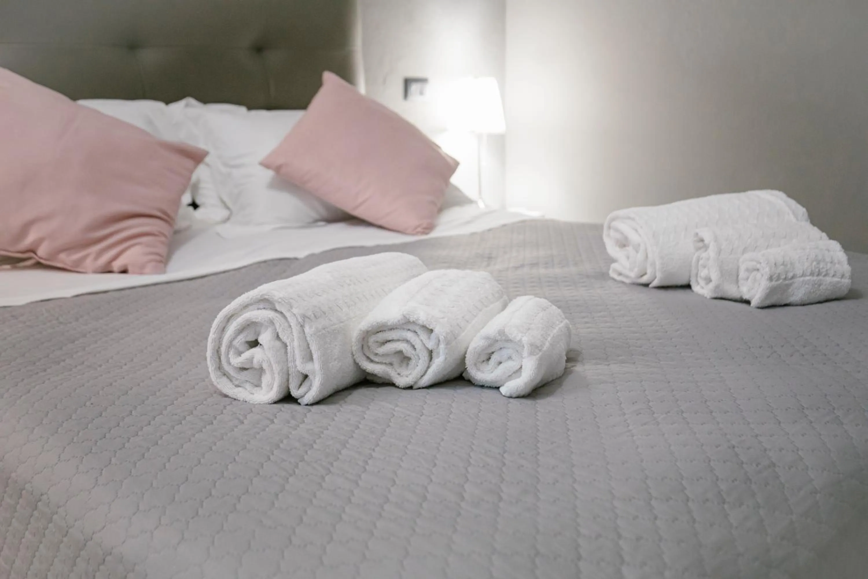 Bedroom, Bed in Villa Calipso