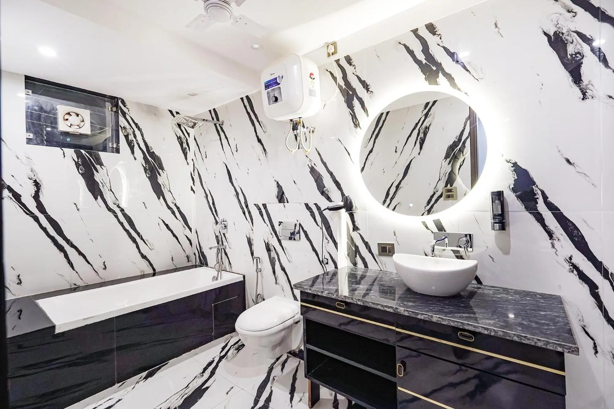 Bathroom in Treebo Tryst Embassy Inn