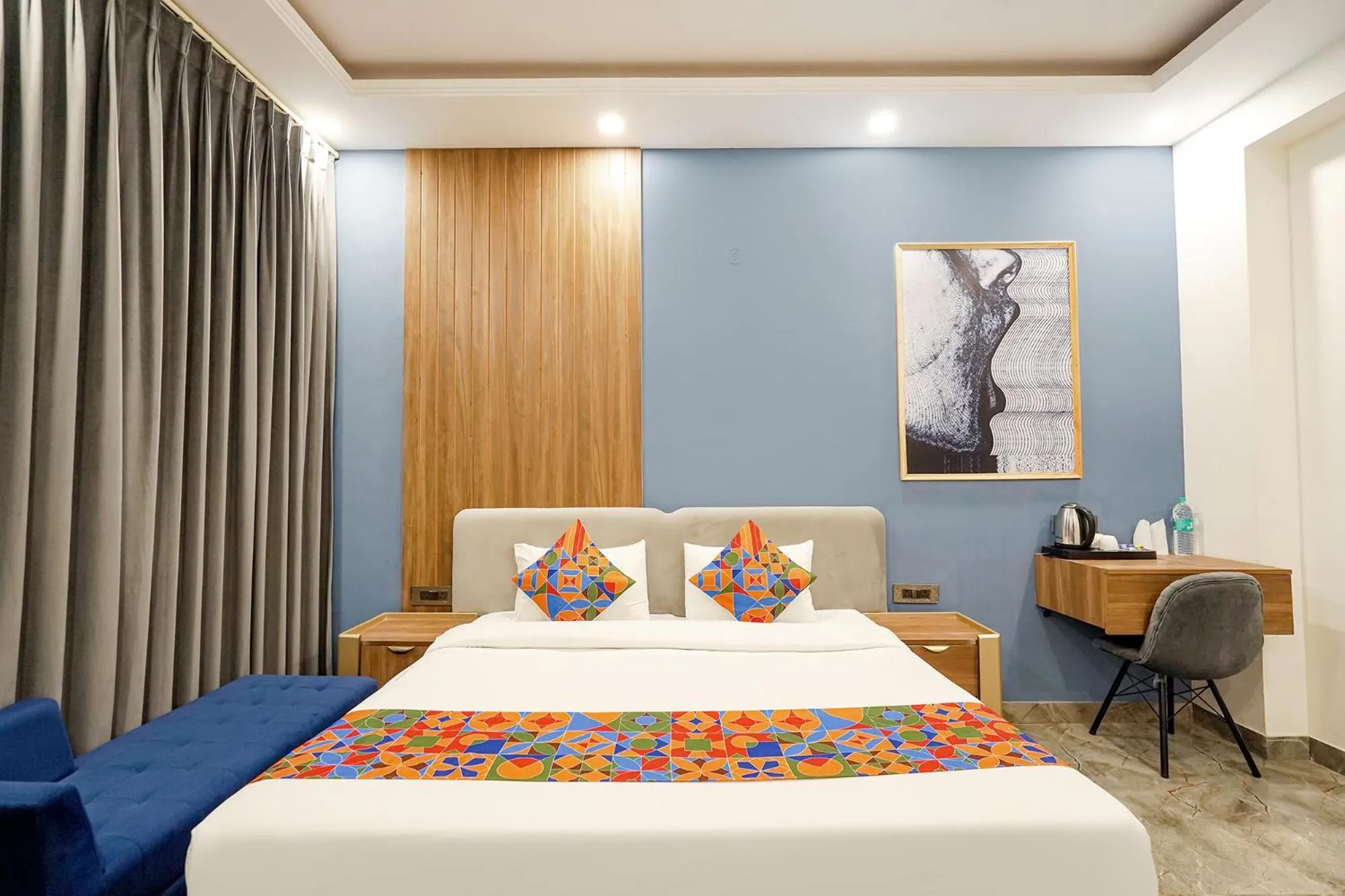 Bed in Treebo Tryst Embassy Inn