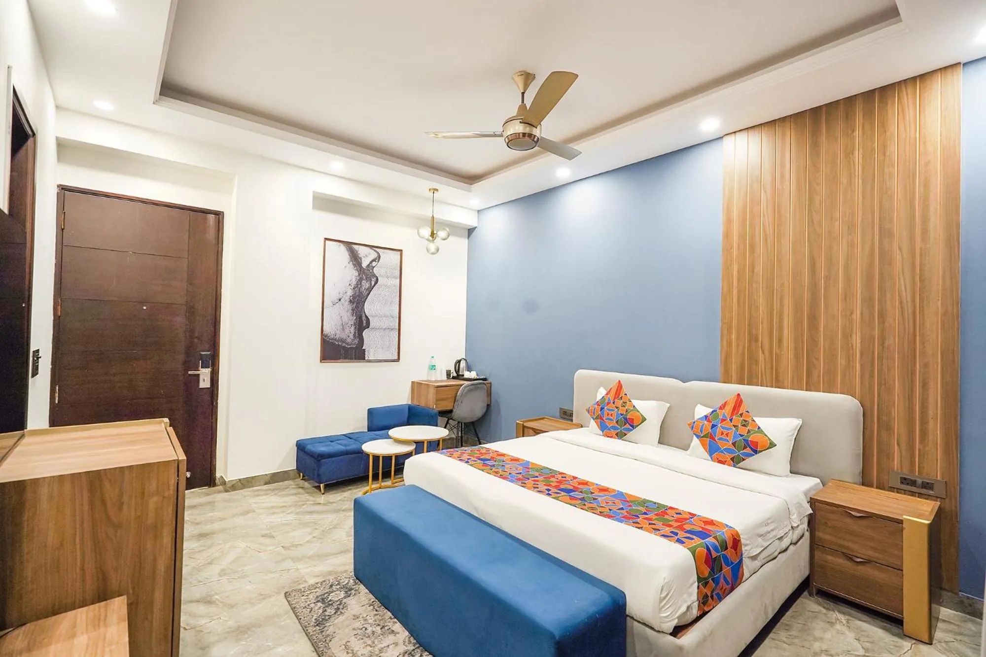 Bed in Treebo Tryst Embassy Inn