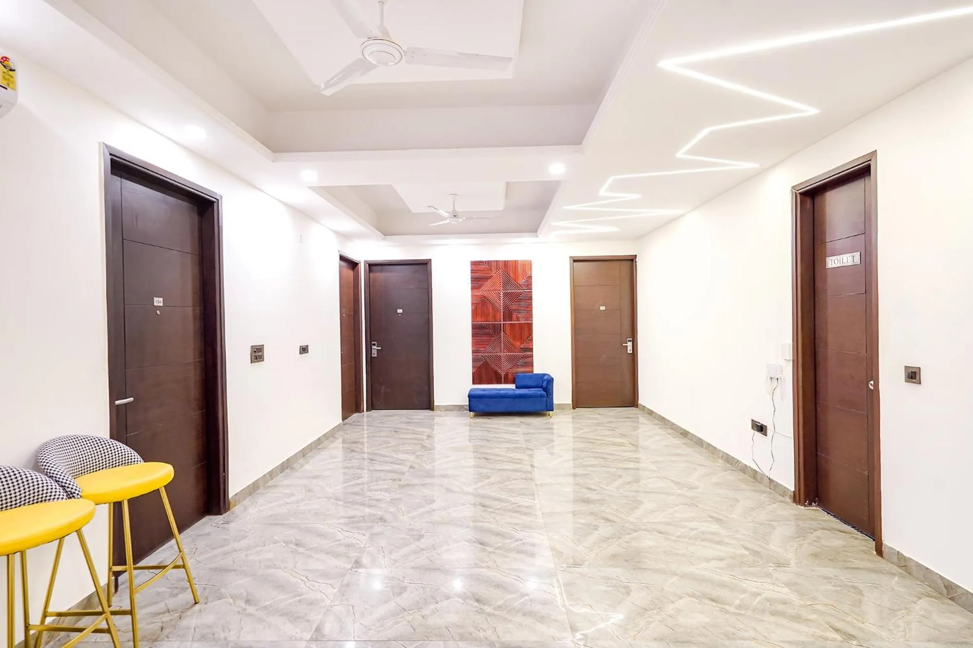 Lobby or reception in Treebo Tryst Embassy Inn