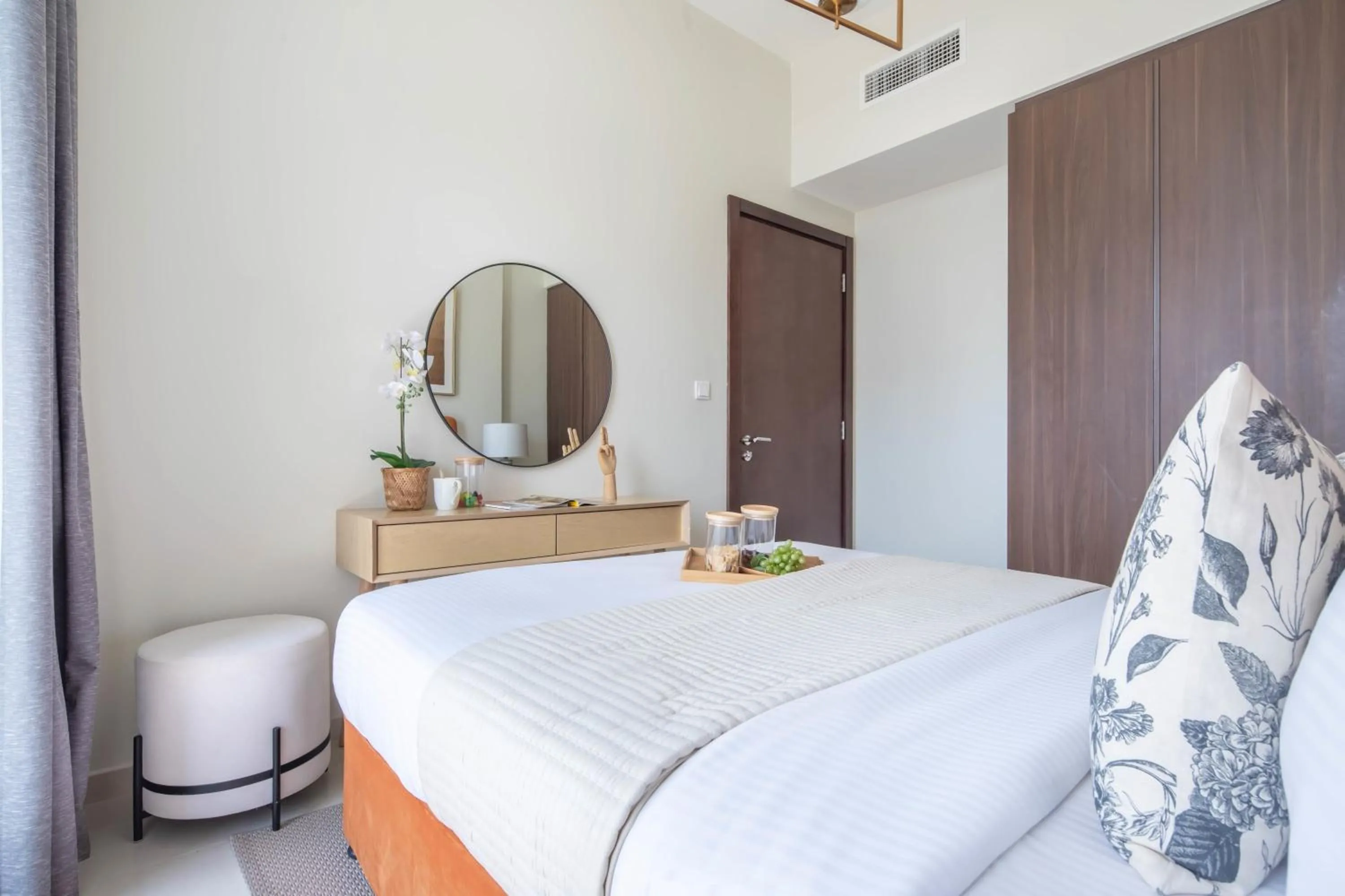 Bed in Frank Porter - Vera Residence