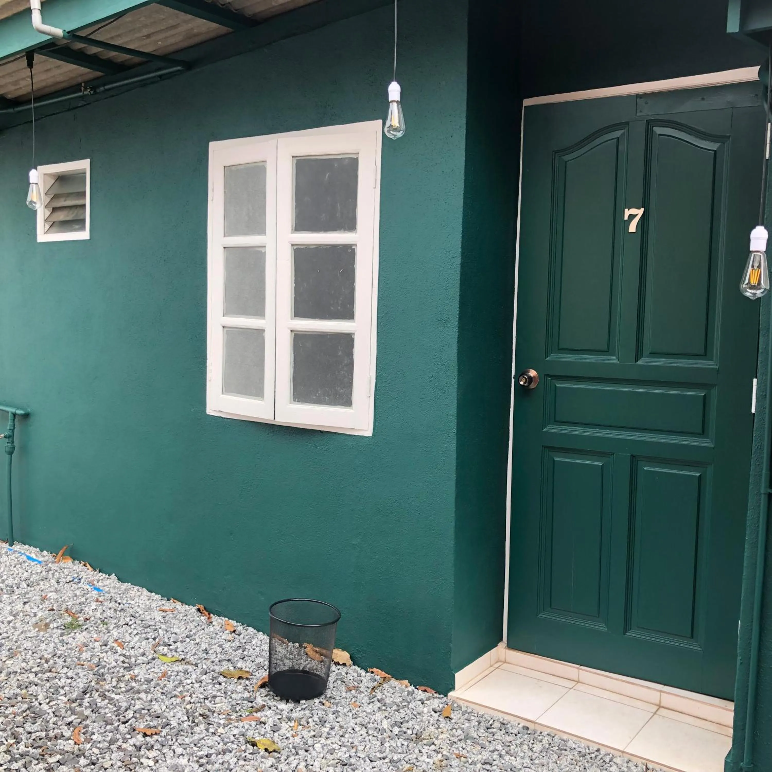 Day in Rumah Tepi Istana