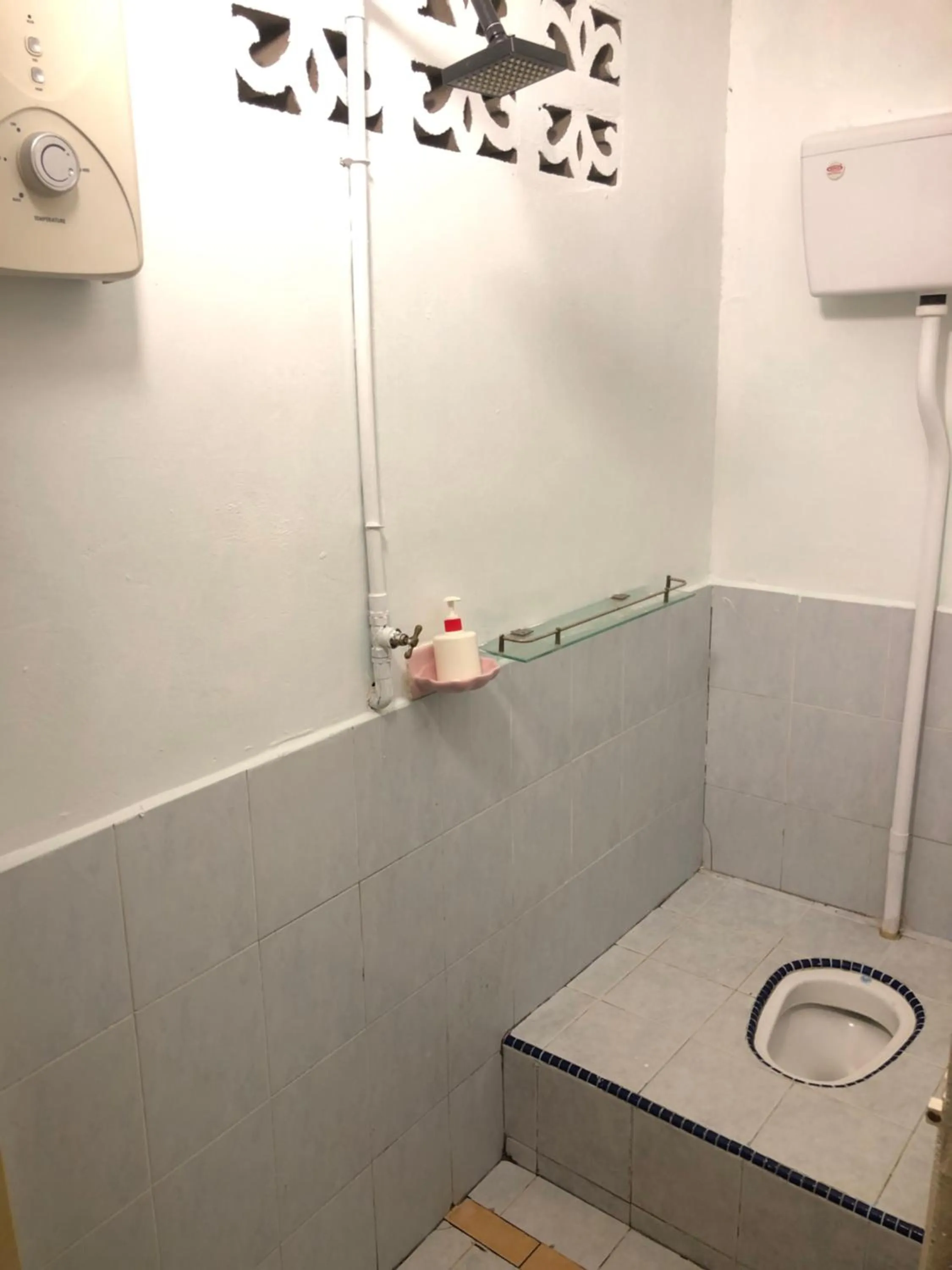 Shower in Rumah Tepi Istana