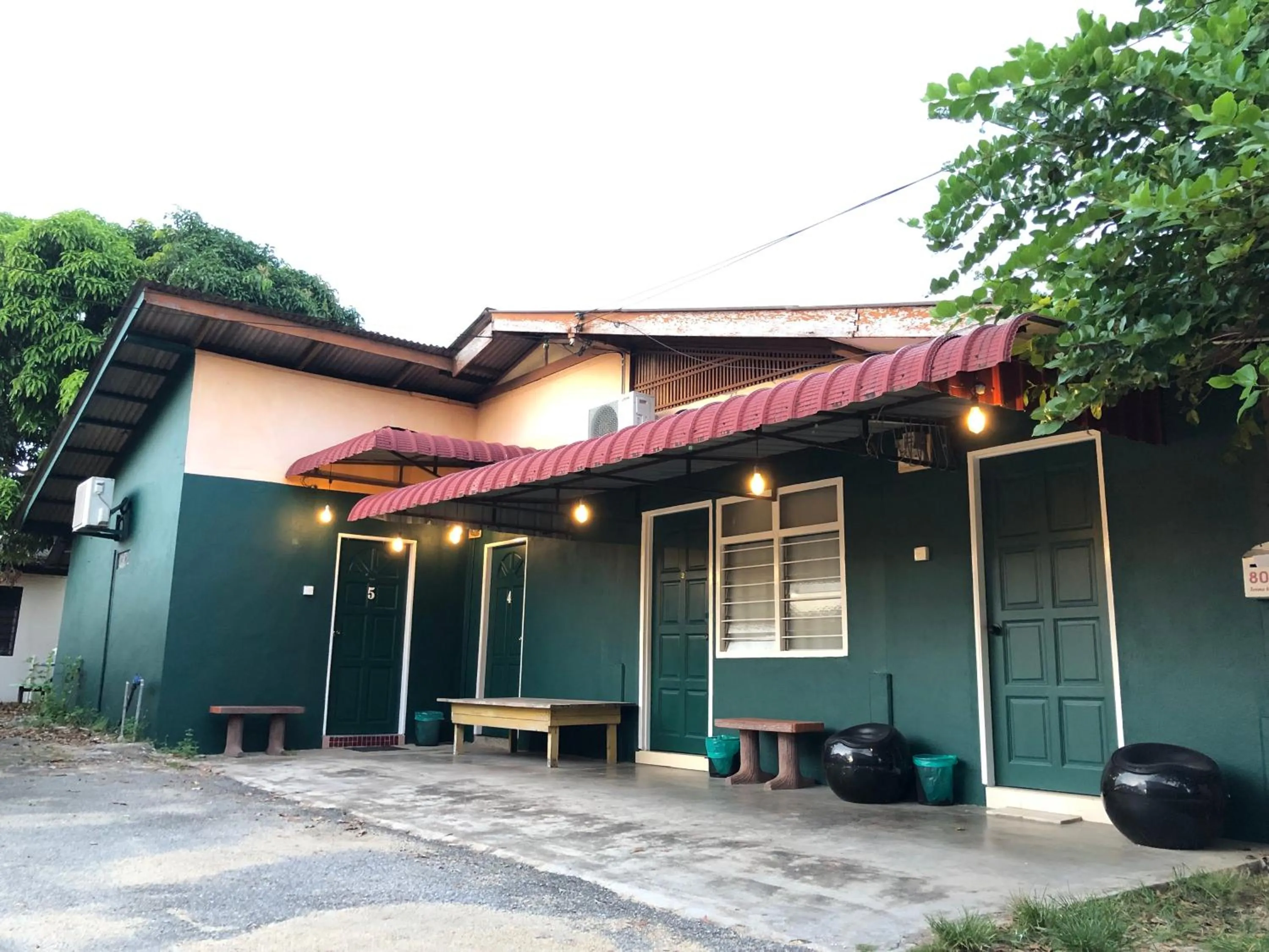 Property building in Rumah Tepi Istana