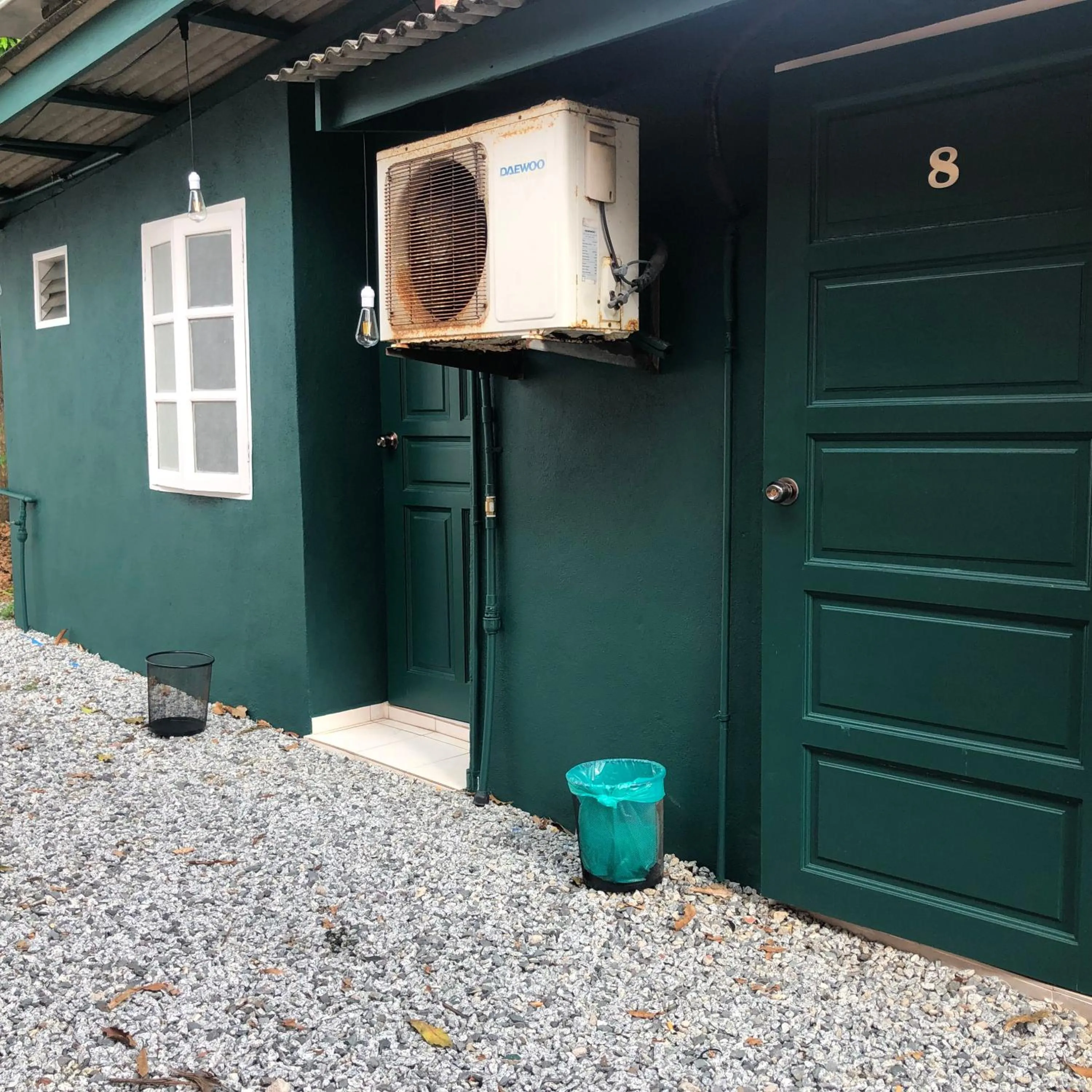 Day in Rumah Tepi Istana