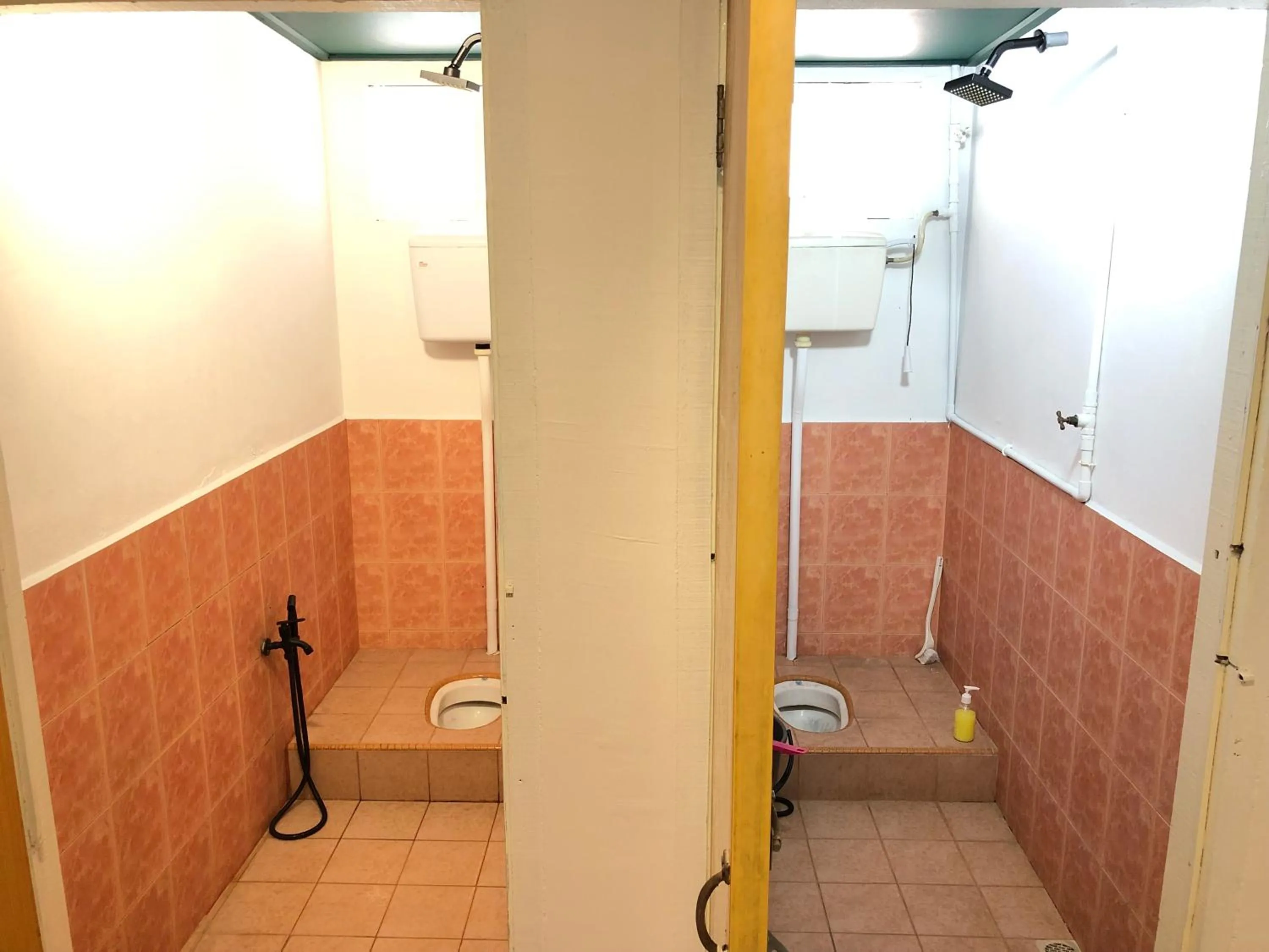 Toilet in Rumah Tepi Istana