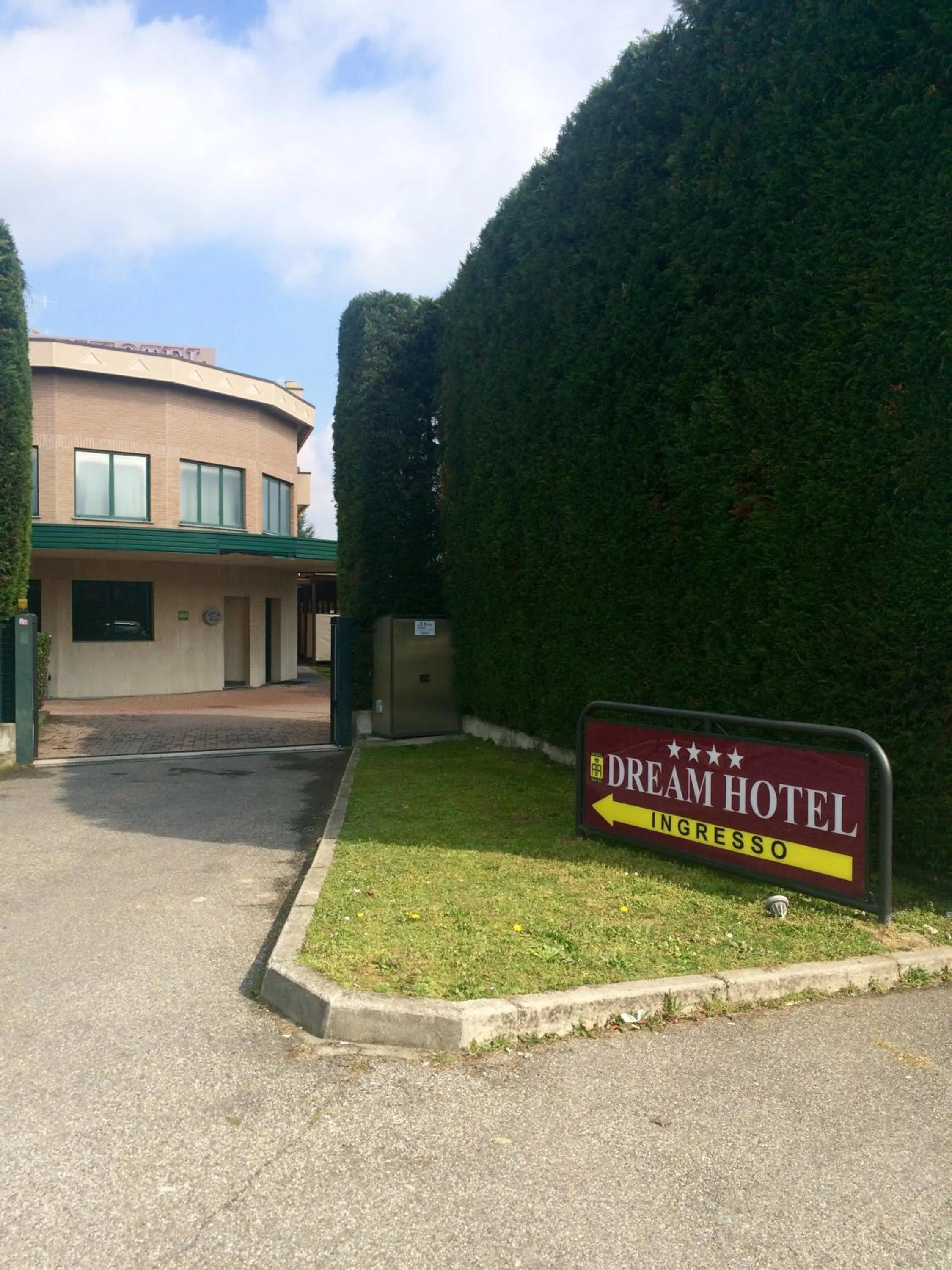 Facade/entrance in Dreamhotel