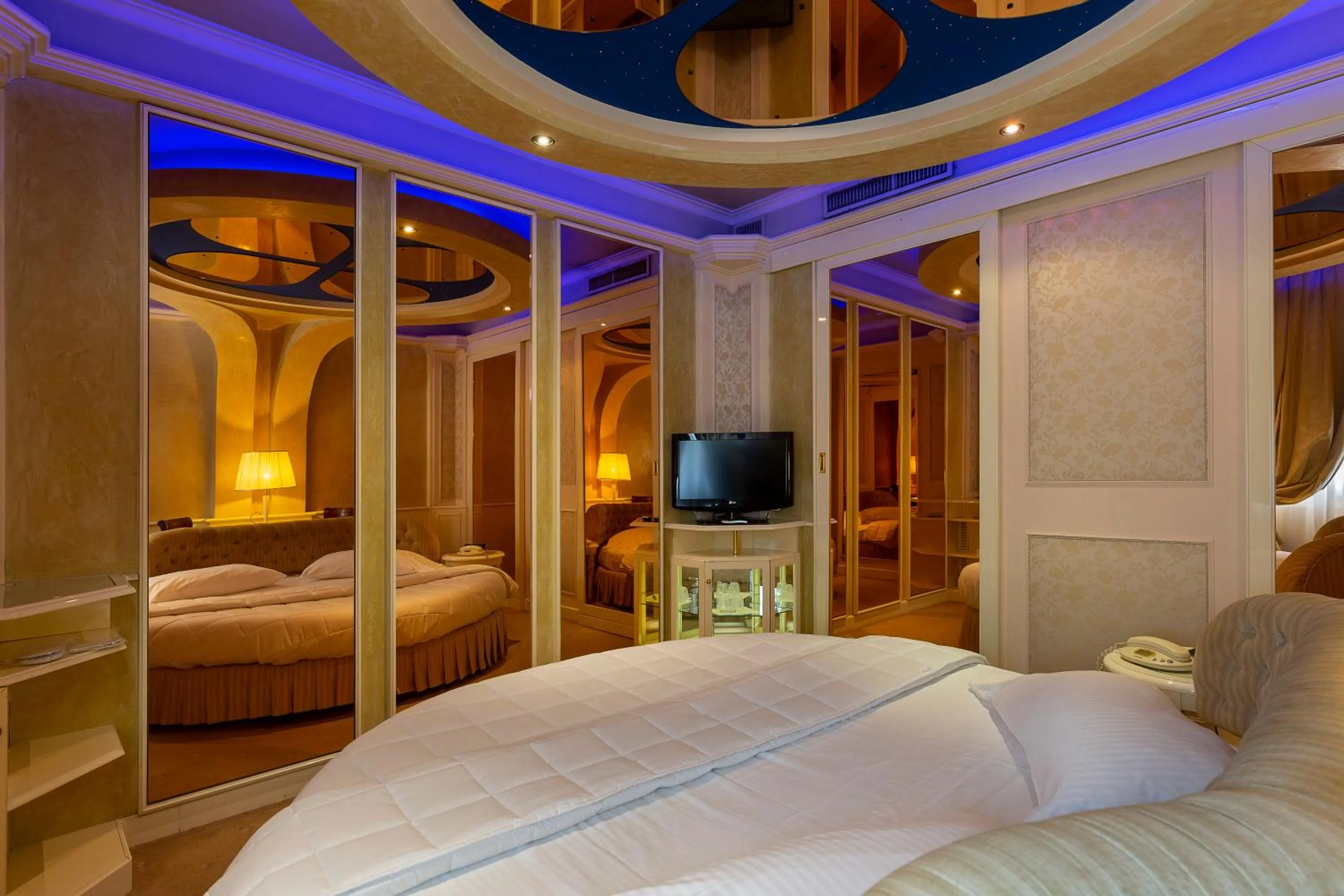 Bedroom, Bed in Dreamhotel