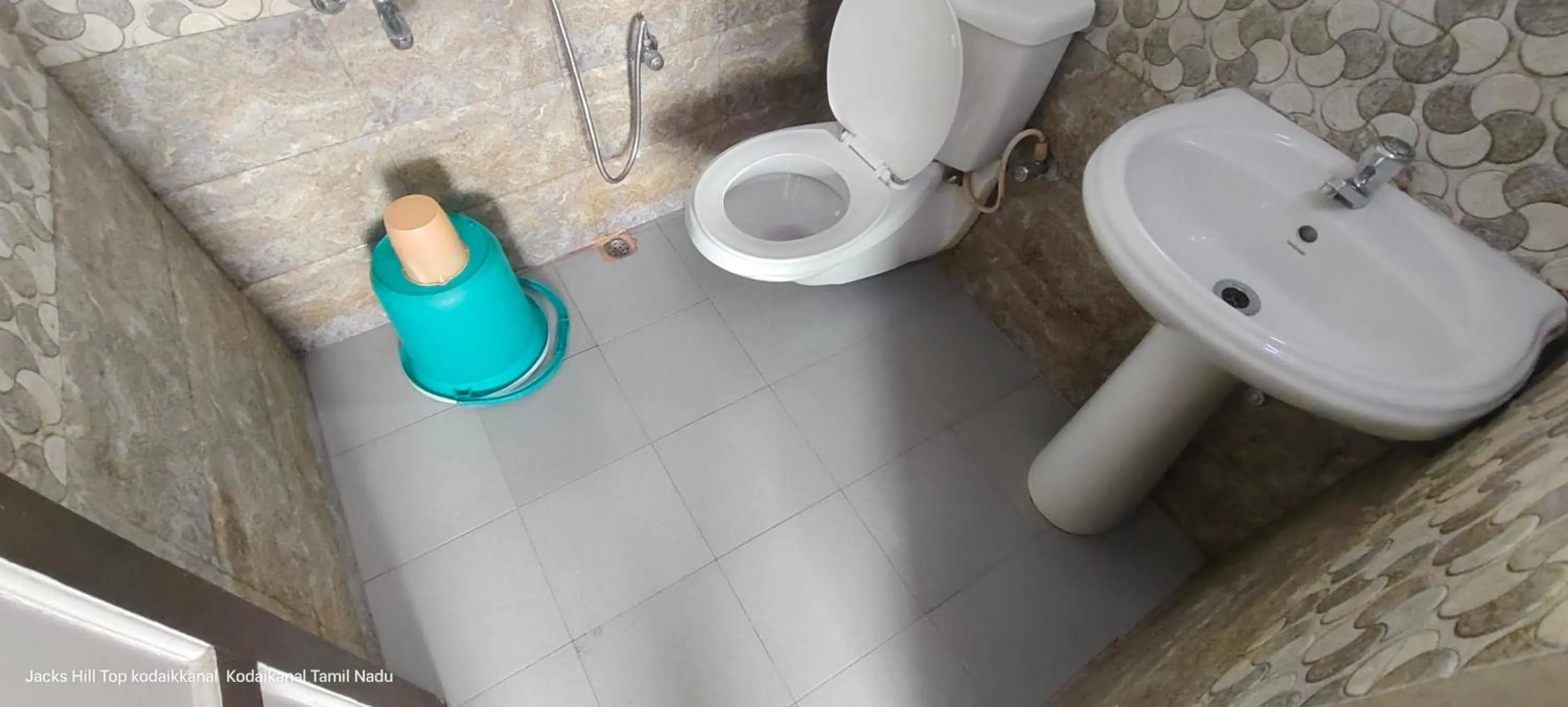 Shower in The Jacks Hilltop Resort Kodaikanal