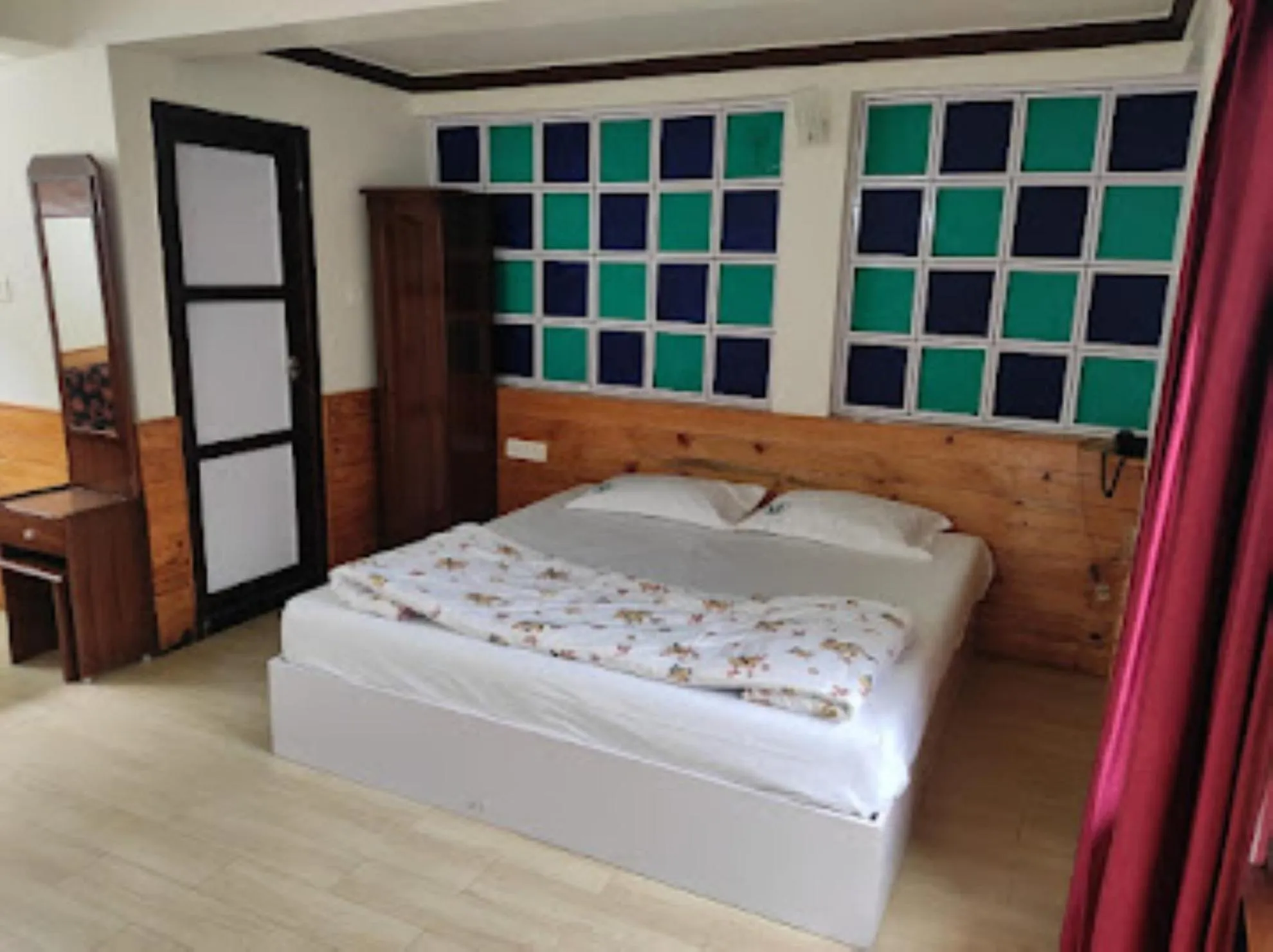 Bed in The Jacks Hilltop Resort Kodaikanal