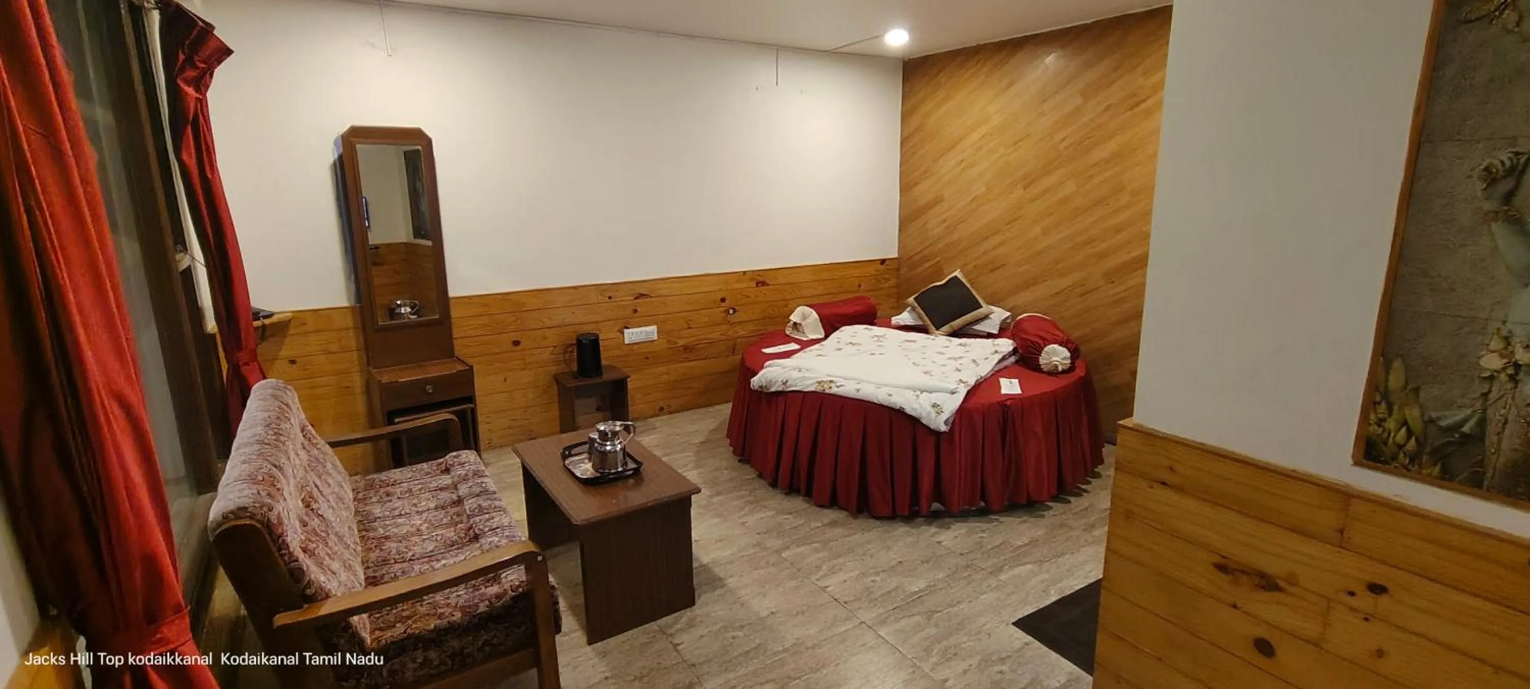 Photo of the whole room, Bed in The Jacks Hilltop Resort Kodaikanal