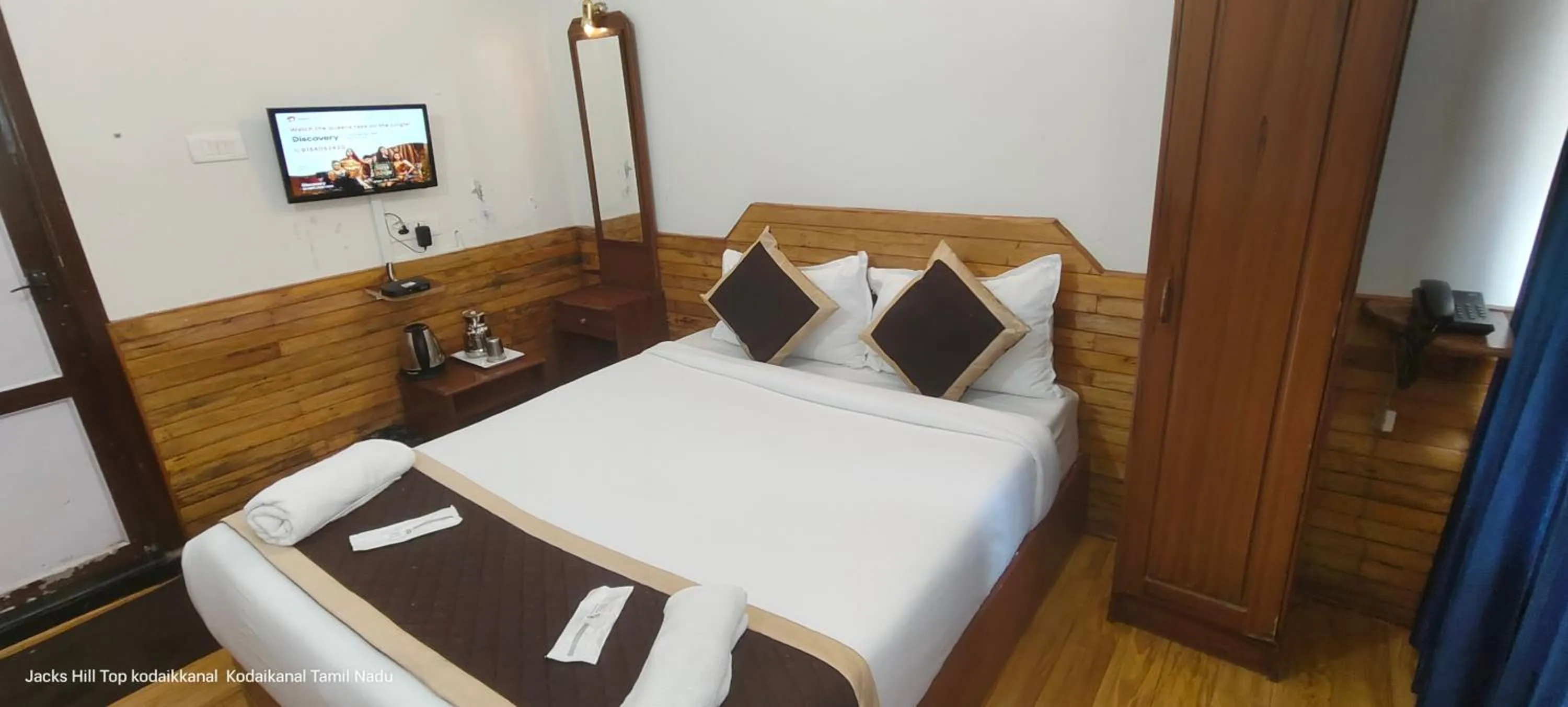 Bed in The Jacks Hilltop Resort Kodaikanal
