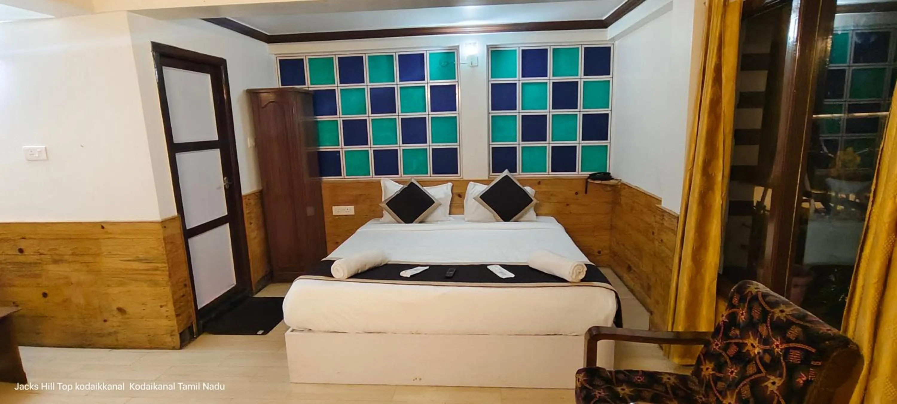 Bed in The Jacks Hilltop Resort Kodaikanal