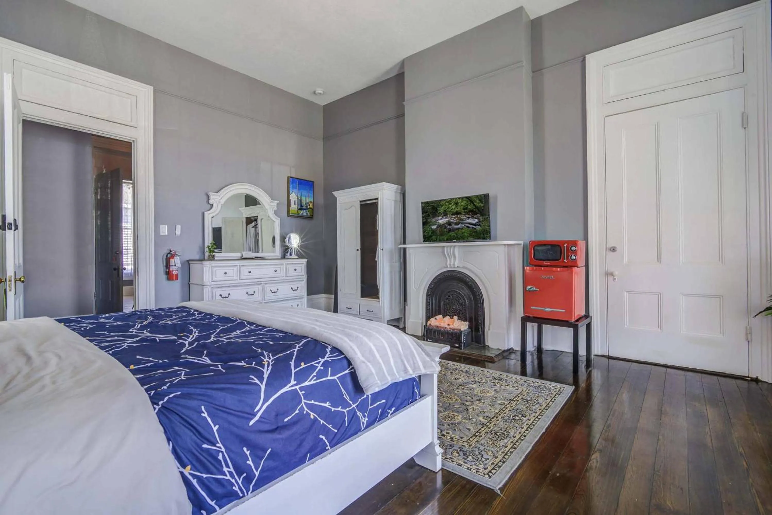 Bedroom, Bed in The George Manor