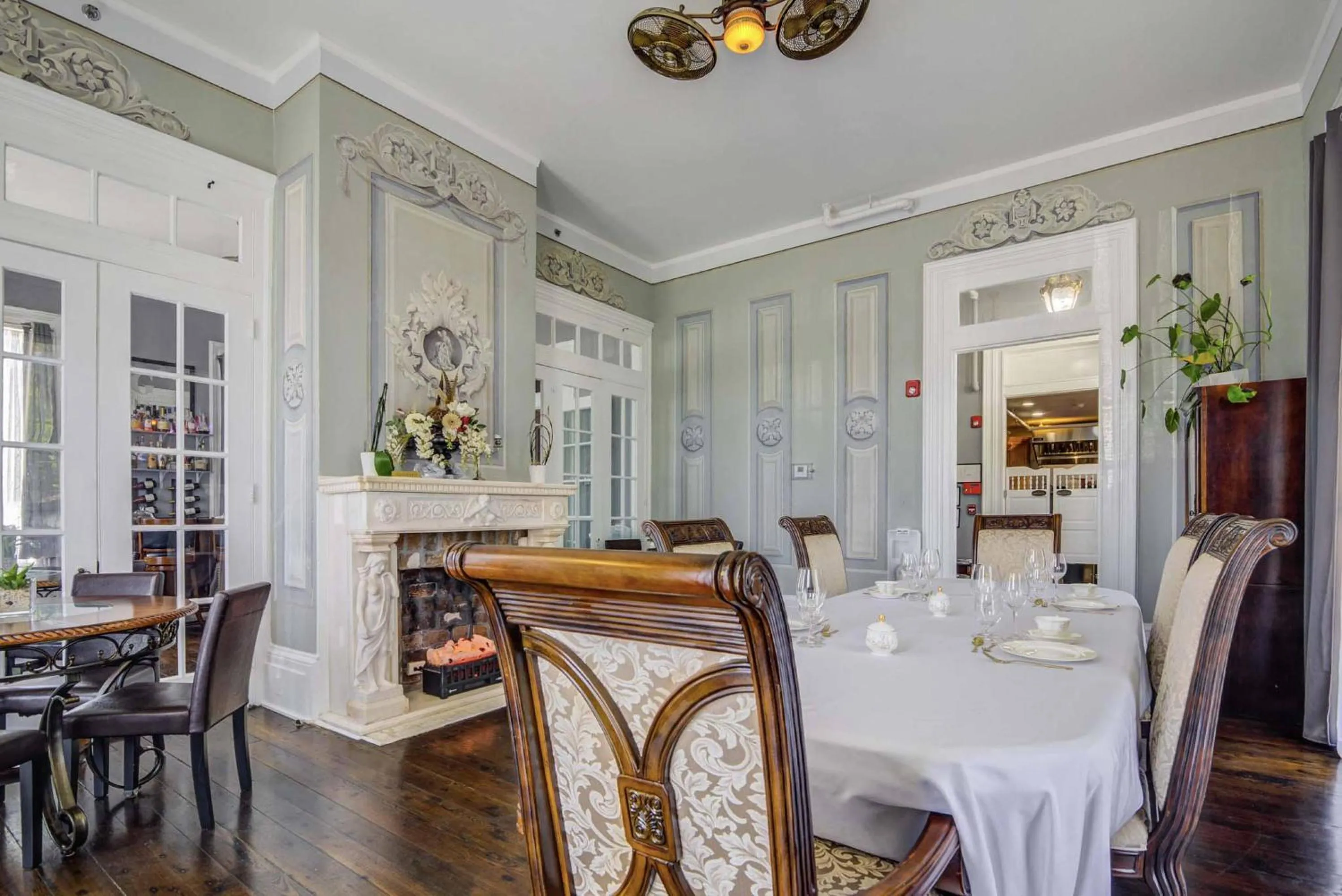 Dining area in The George Manor