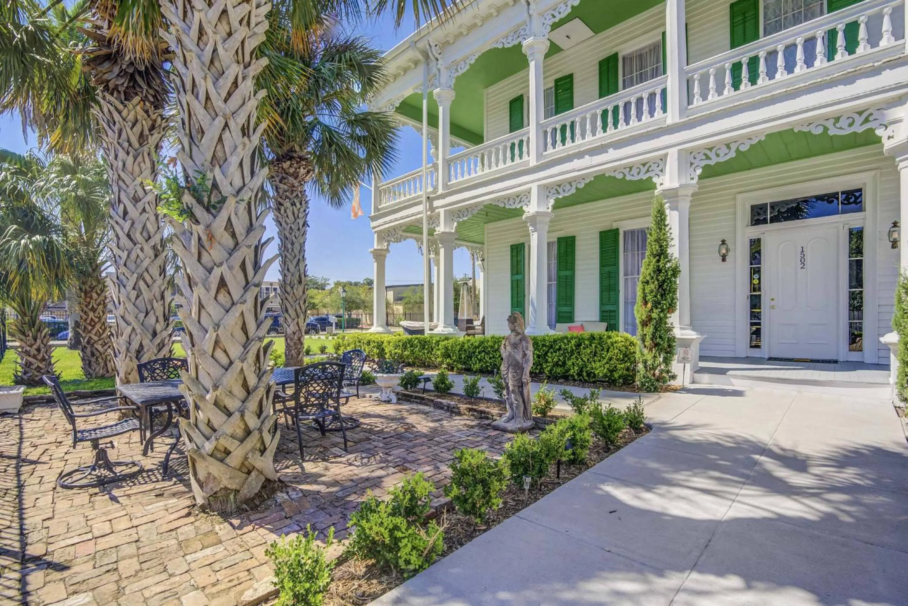 Property building in The George Manor