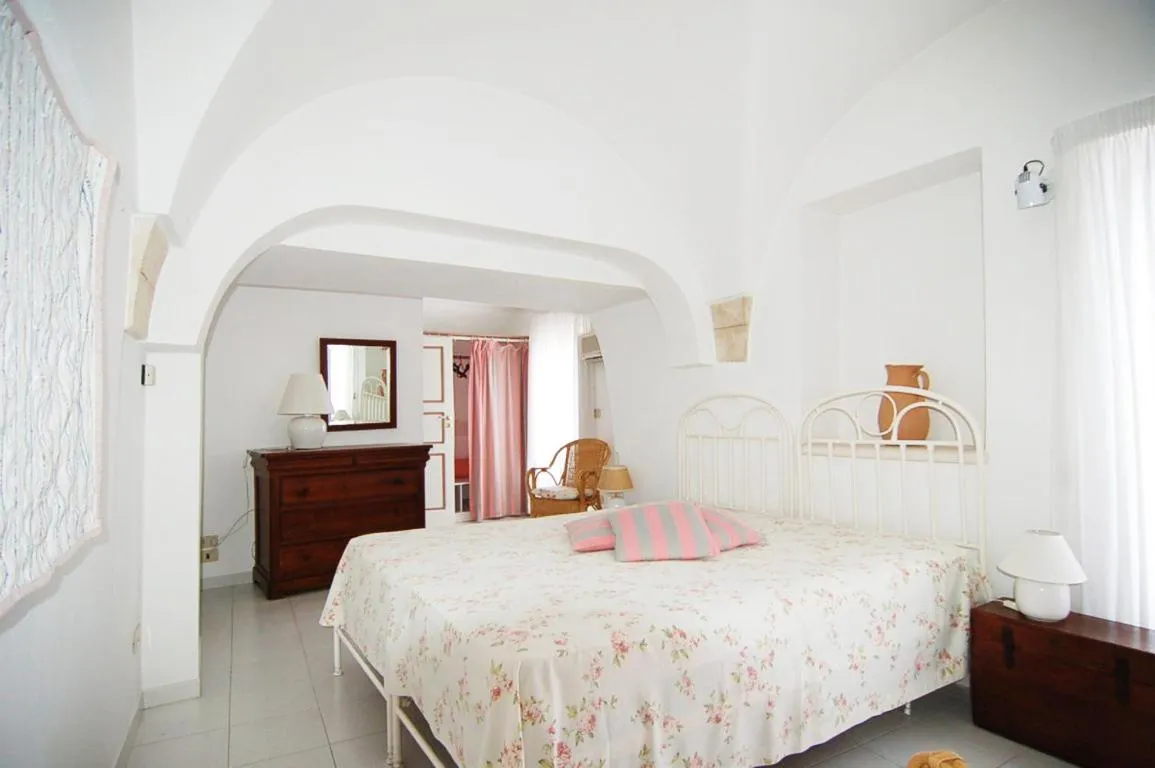 Photo of the whole room, Bed in Villaggio In Case Sparse Nel Centro Storico