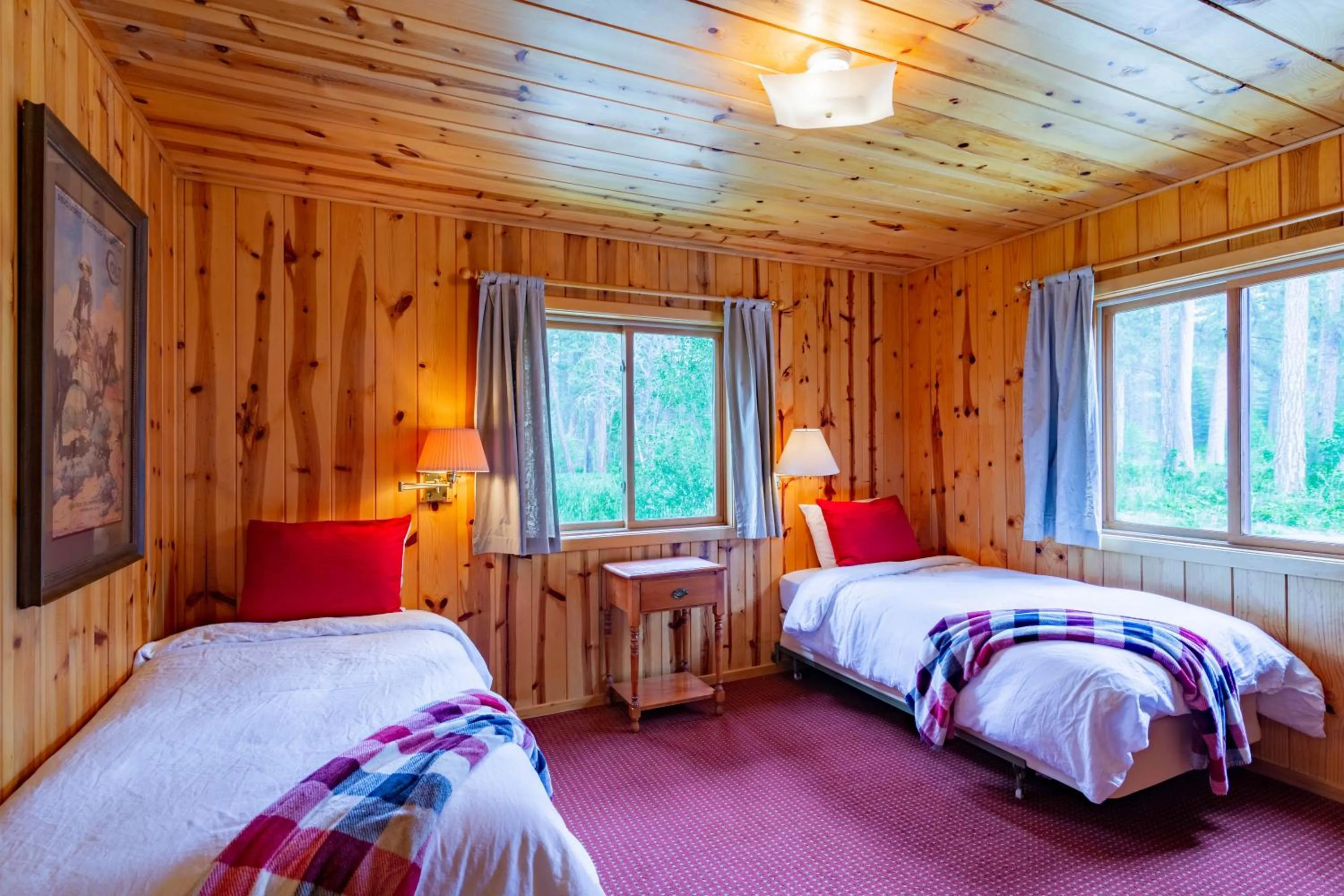 Bed in Lake Creek Lodge