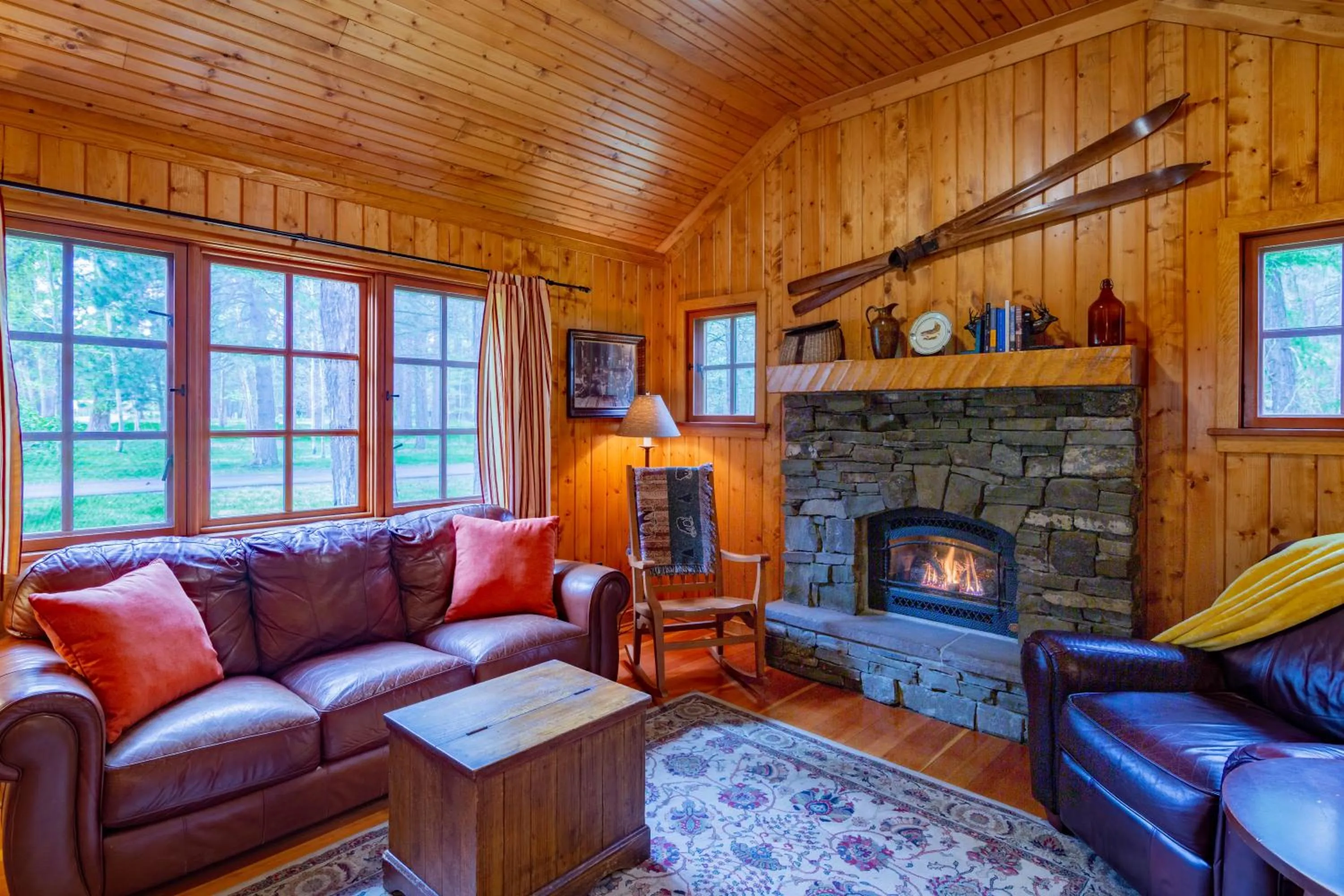 Living room in Lake Creek Lodge