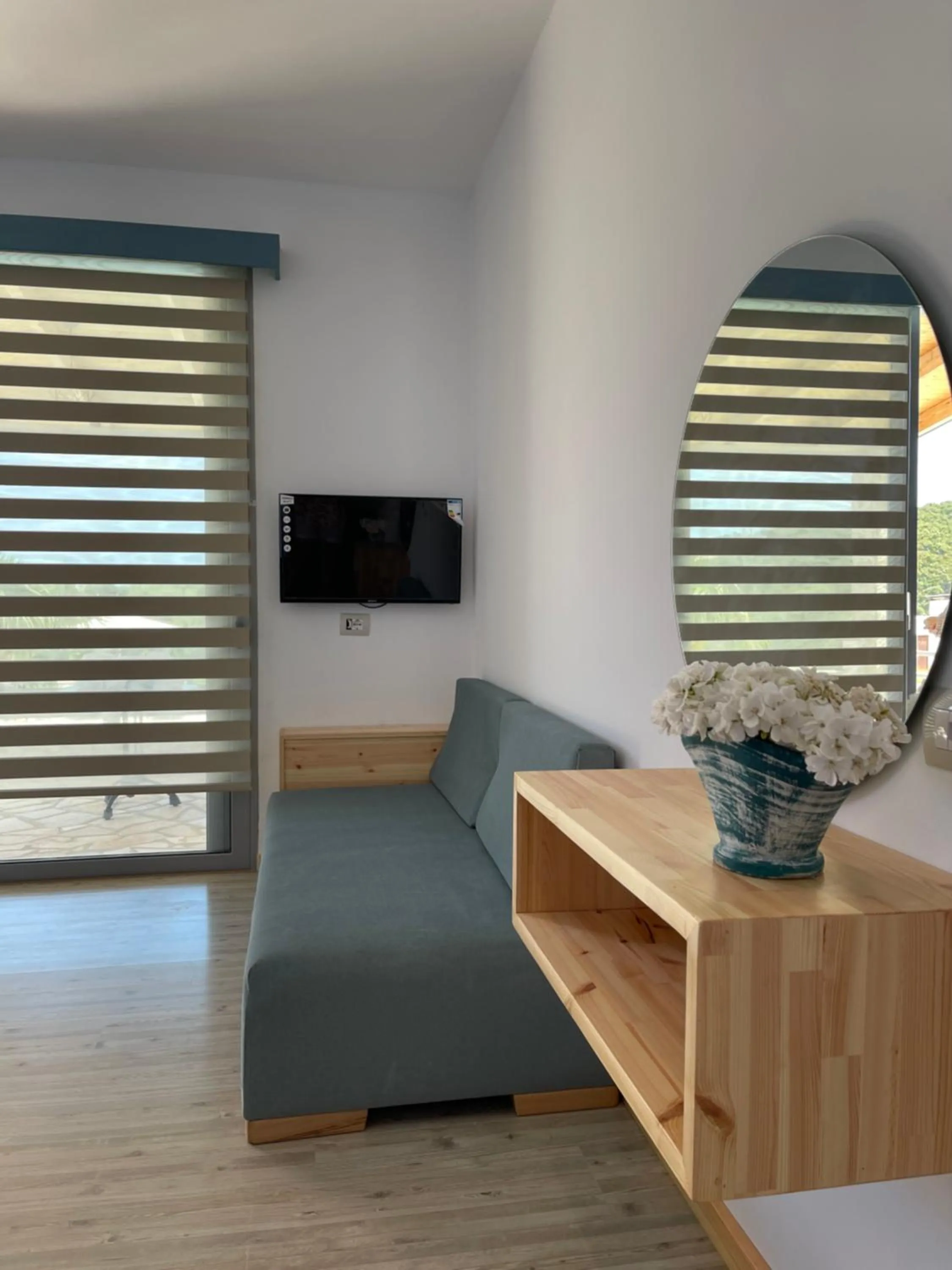 TV and multimedia in Vila Milo