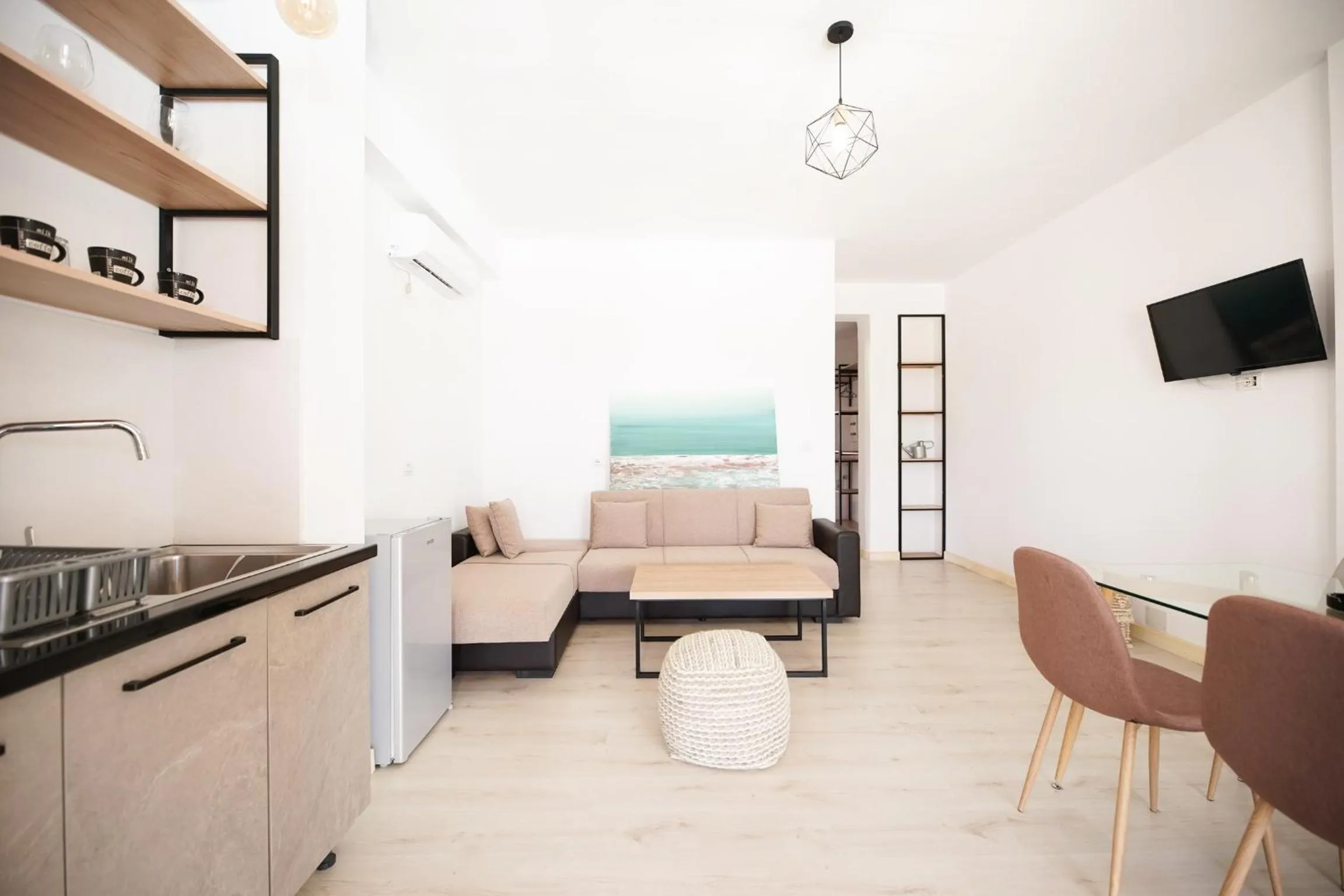 TV and multimedia in Vila Milo