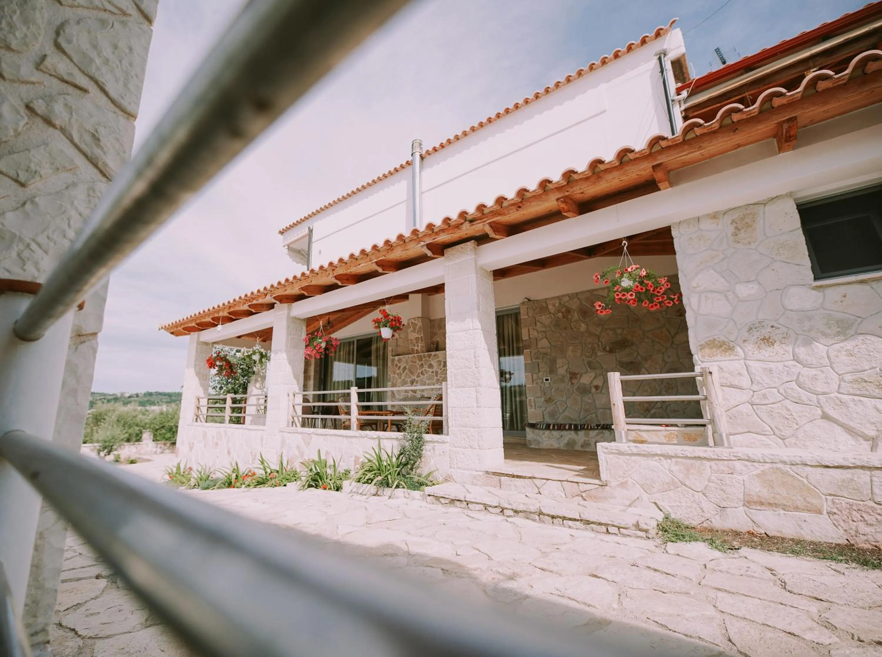 Property building in Vila Milo