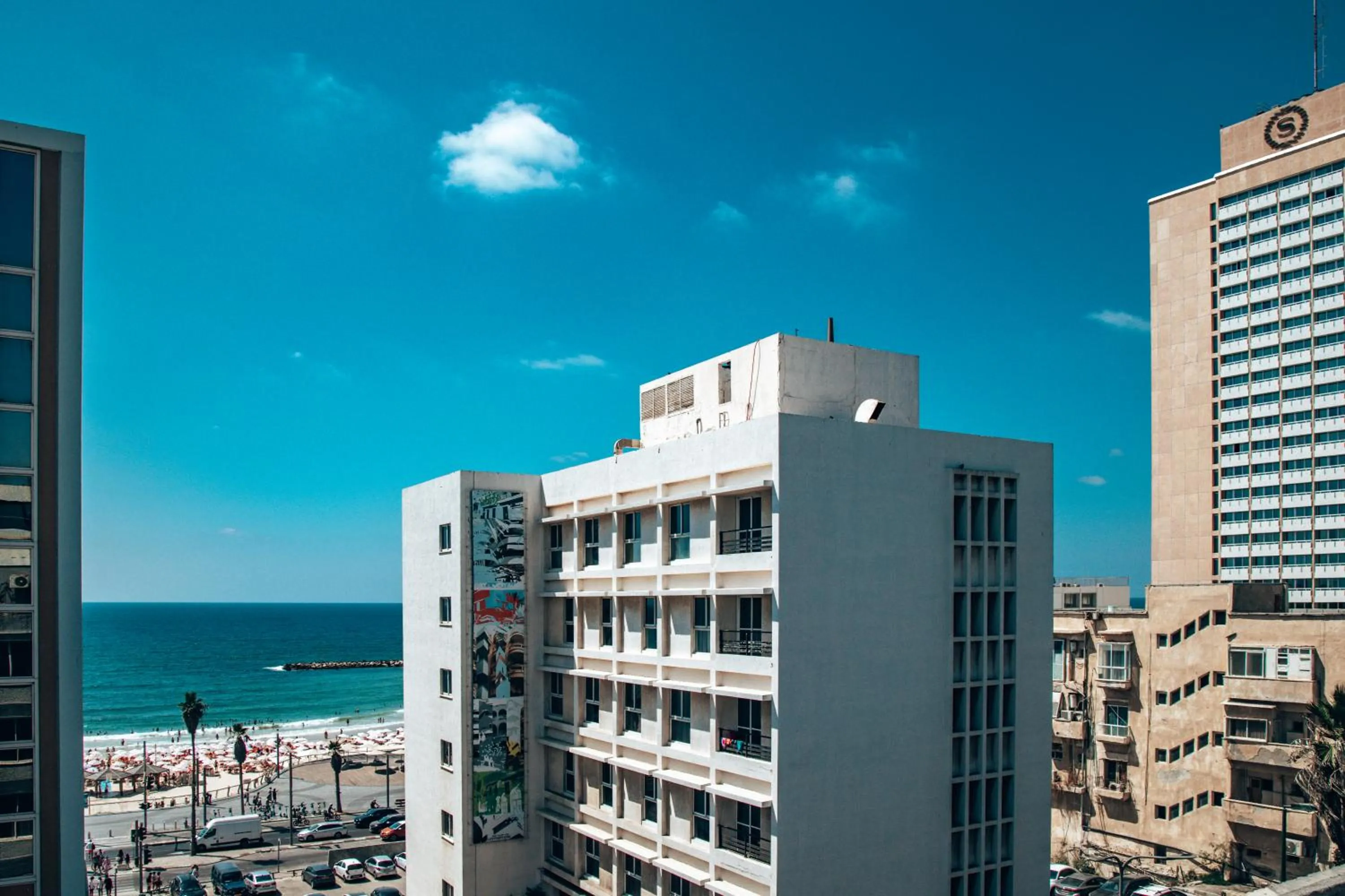 Facade/entrance in Selina Frishman Tel Aviv