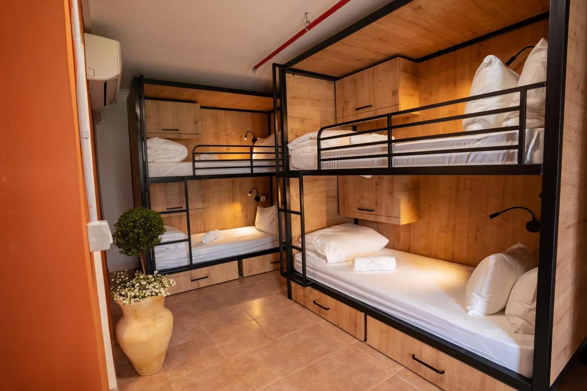 Bed in 6-Bed Dormitory Room in Selina Tzukim Bed in 6-Bed Dormitory Room in Selina Tzukim