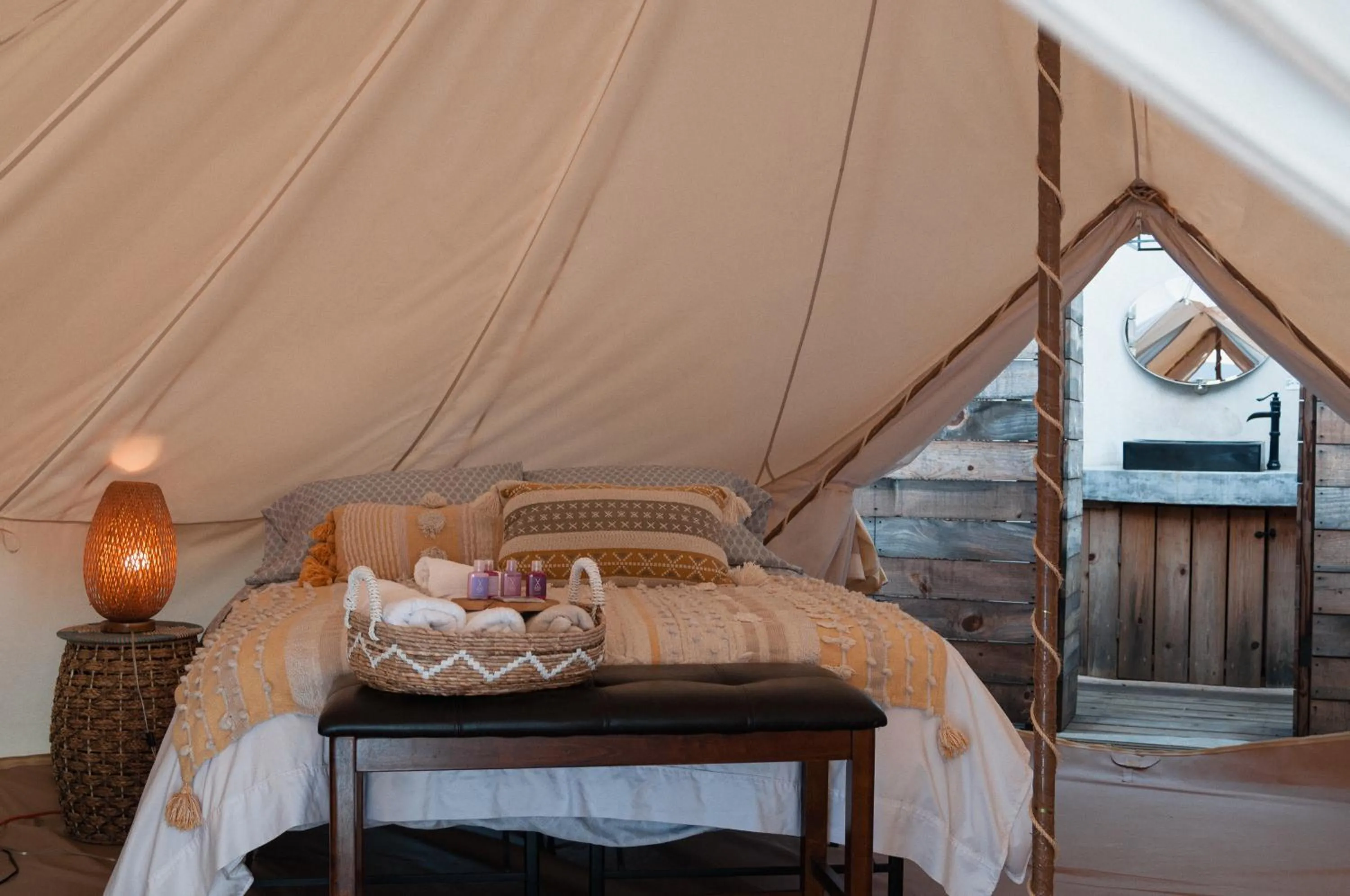 Bed in Glamping Valle de Guadalupe with Private Bathrooms by YUMA Resort