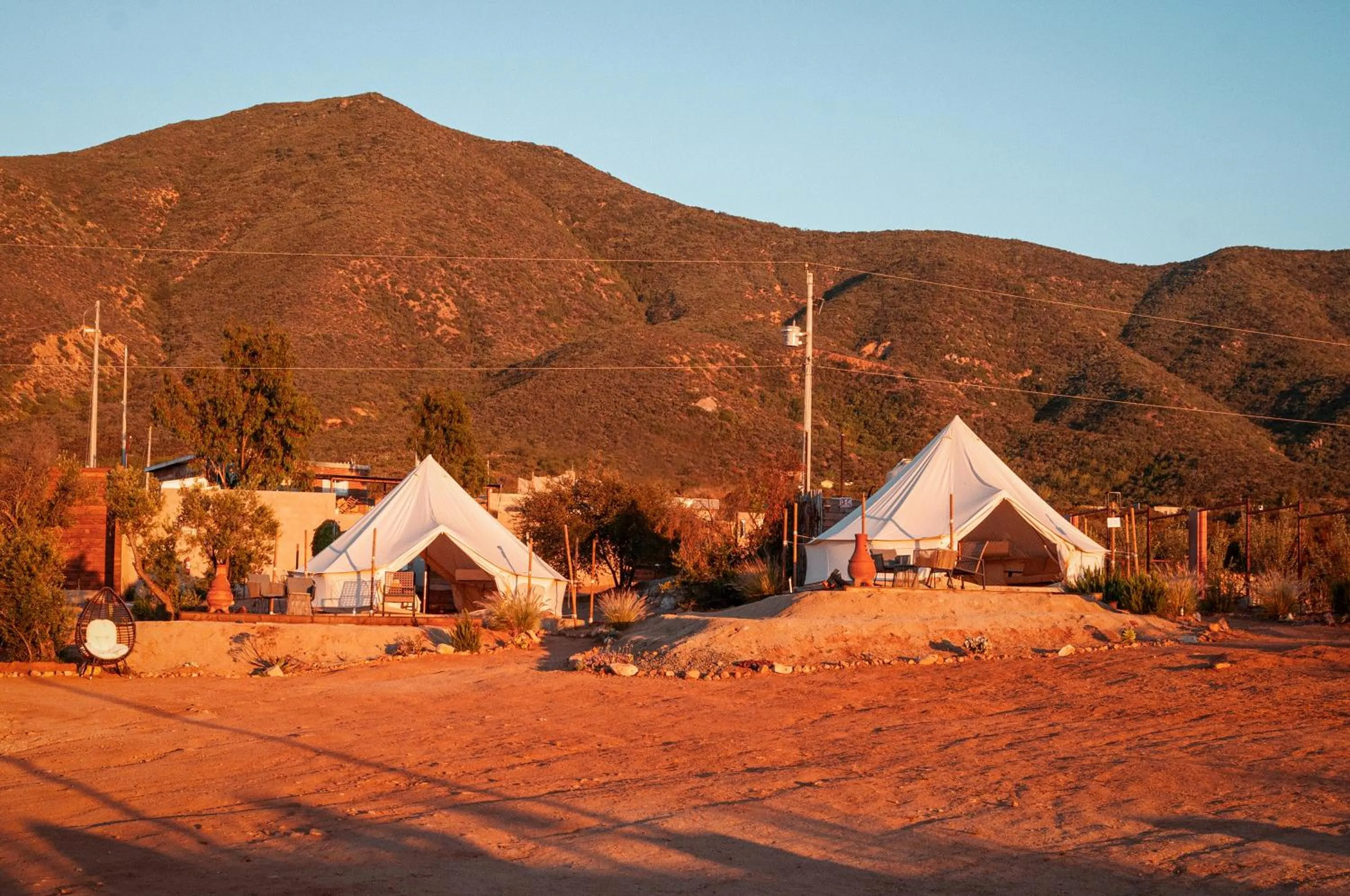 Glamping Valle de Guadalupe with Private Bathrooms by YUMA Resort