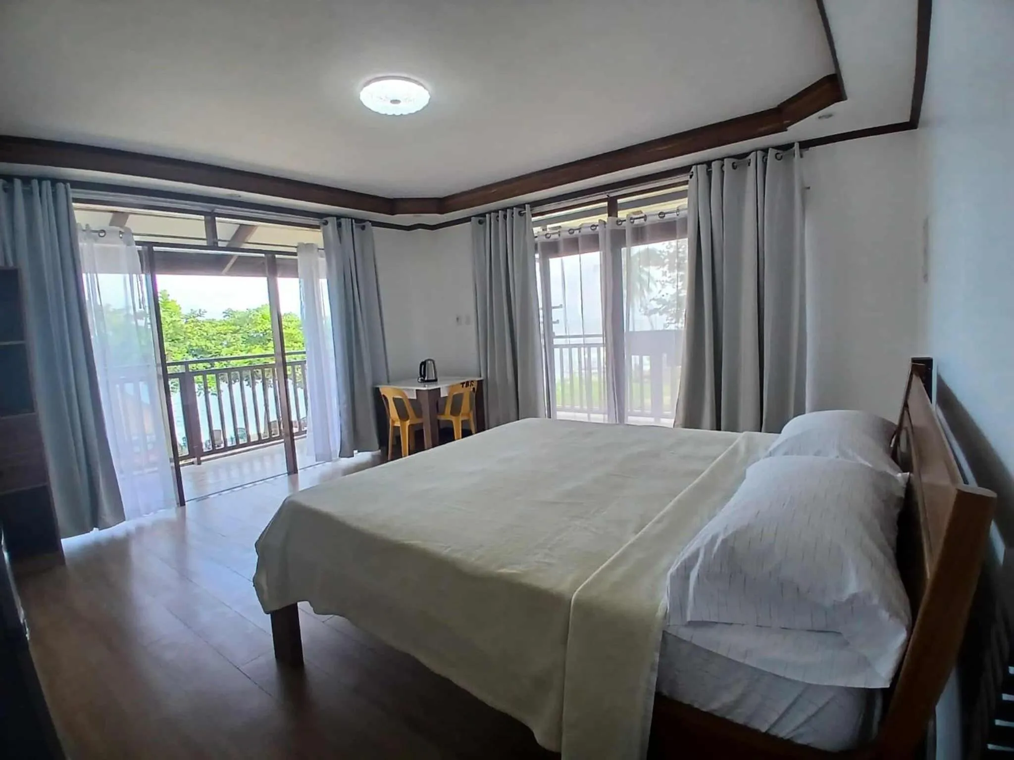 Bed in Takbo Beach Resort