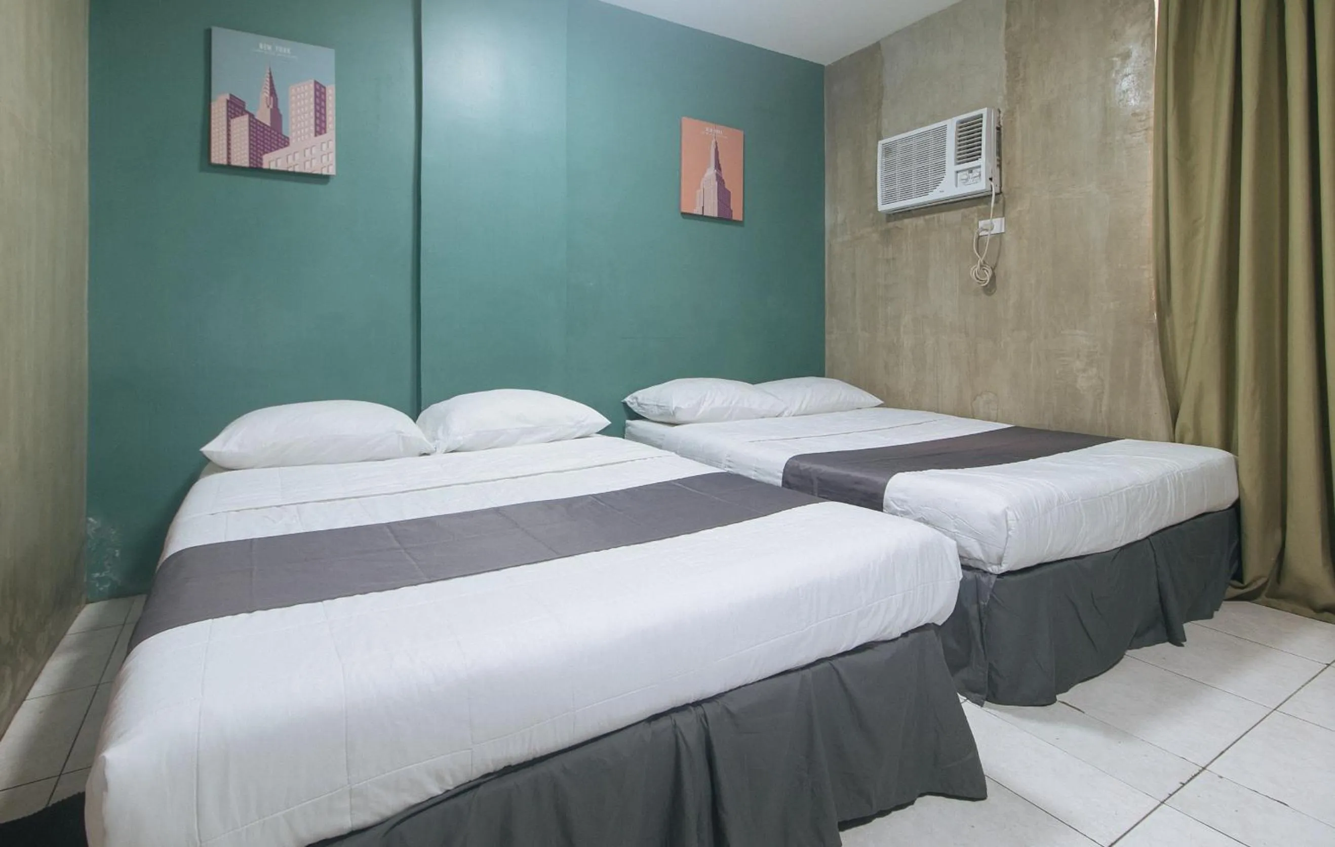 Photo of the whole room, Bed in Rcee Place by RedDoorz